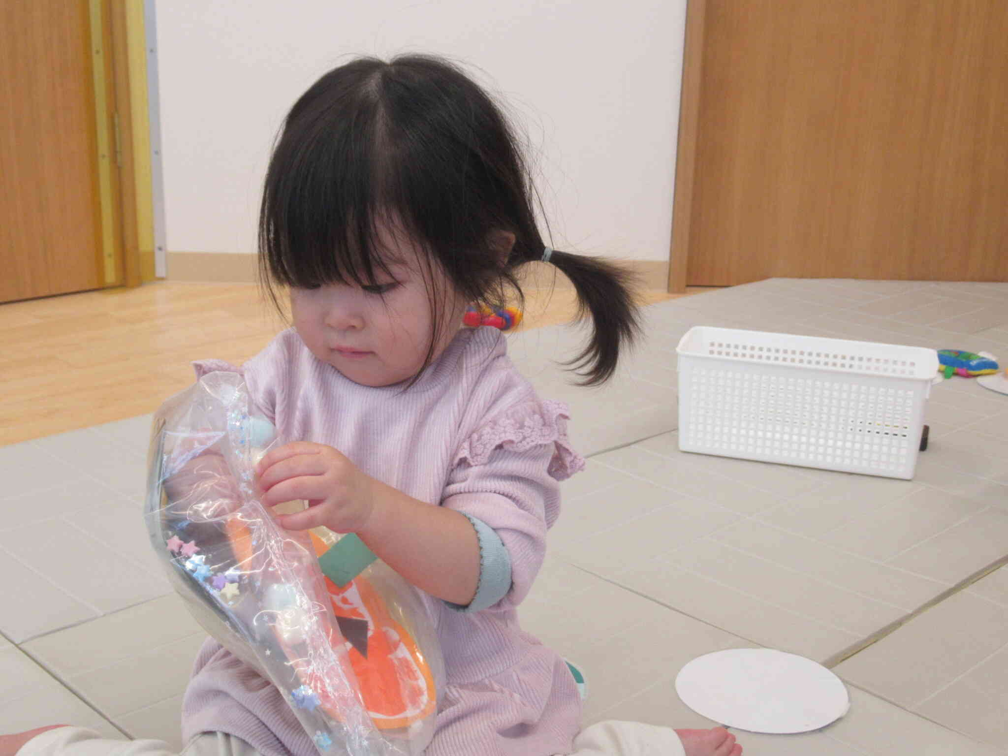 ハロウィンのバックの中のぽんぽん、とれない！