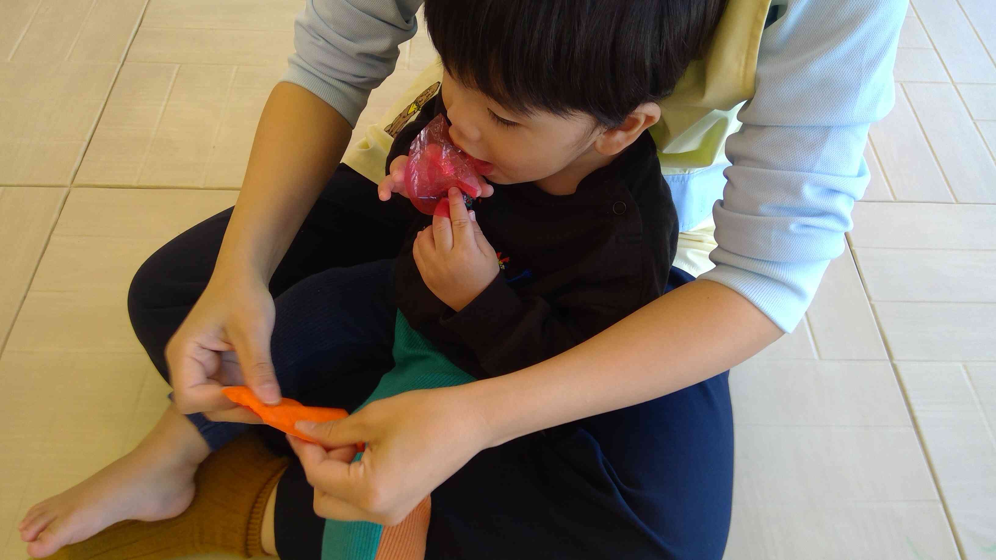 ☆１歳児☆秋のリトミックの様子