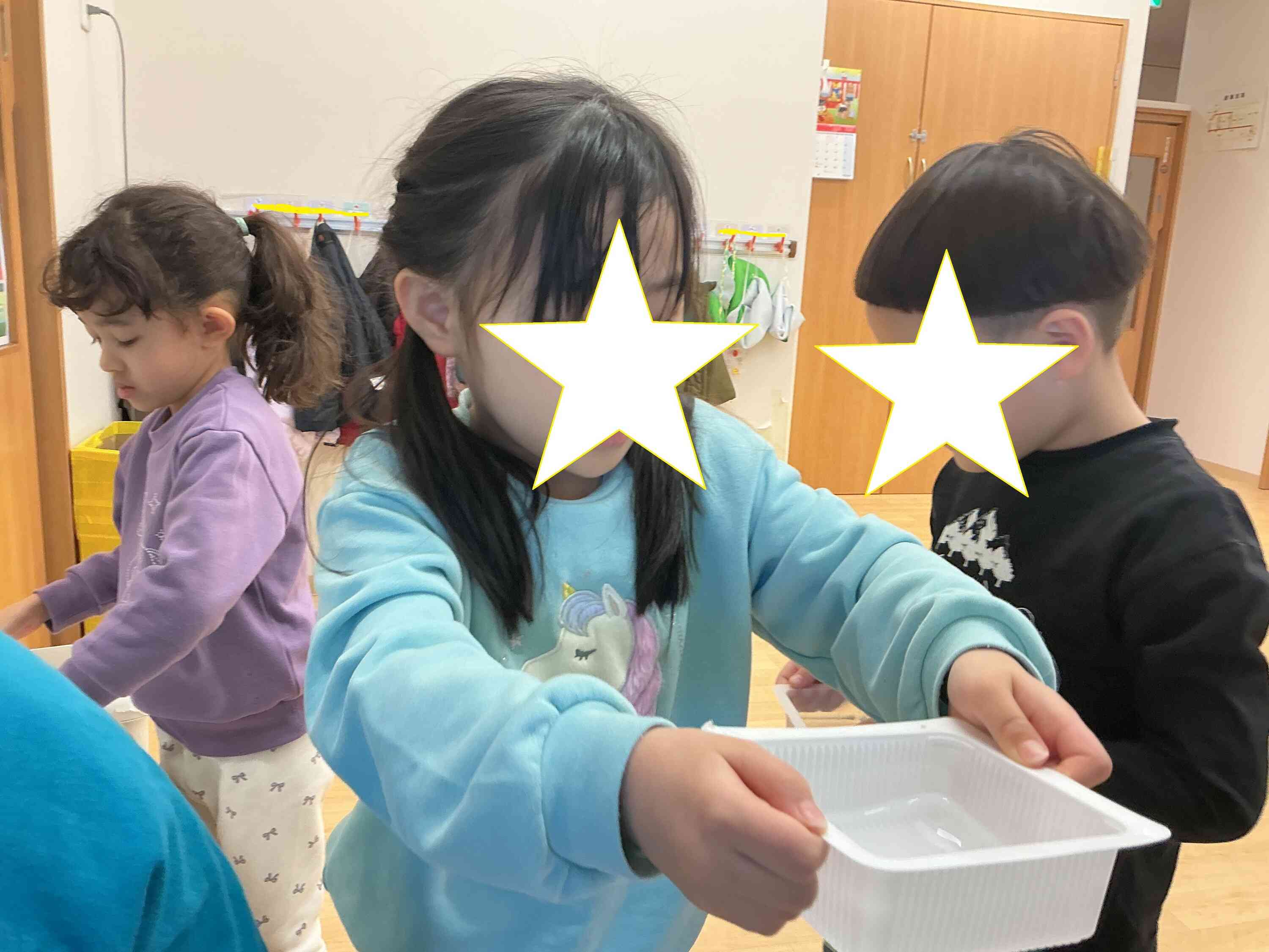 二度目のお水入れ。「このくらいにしたよ!」