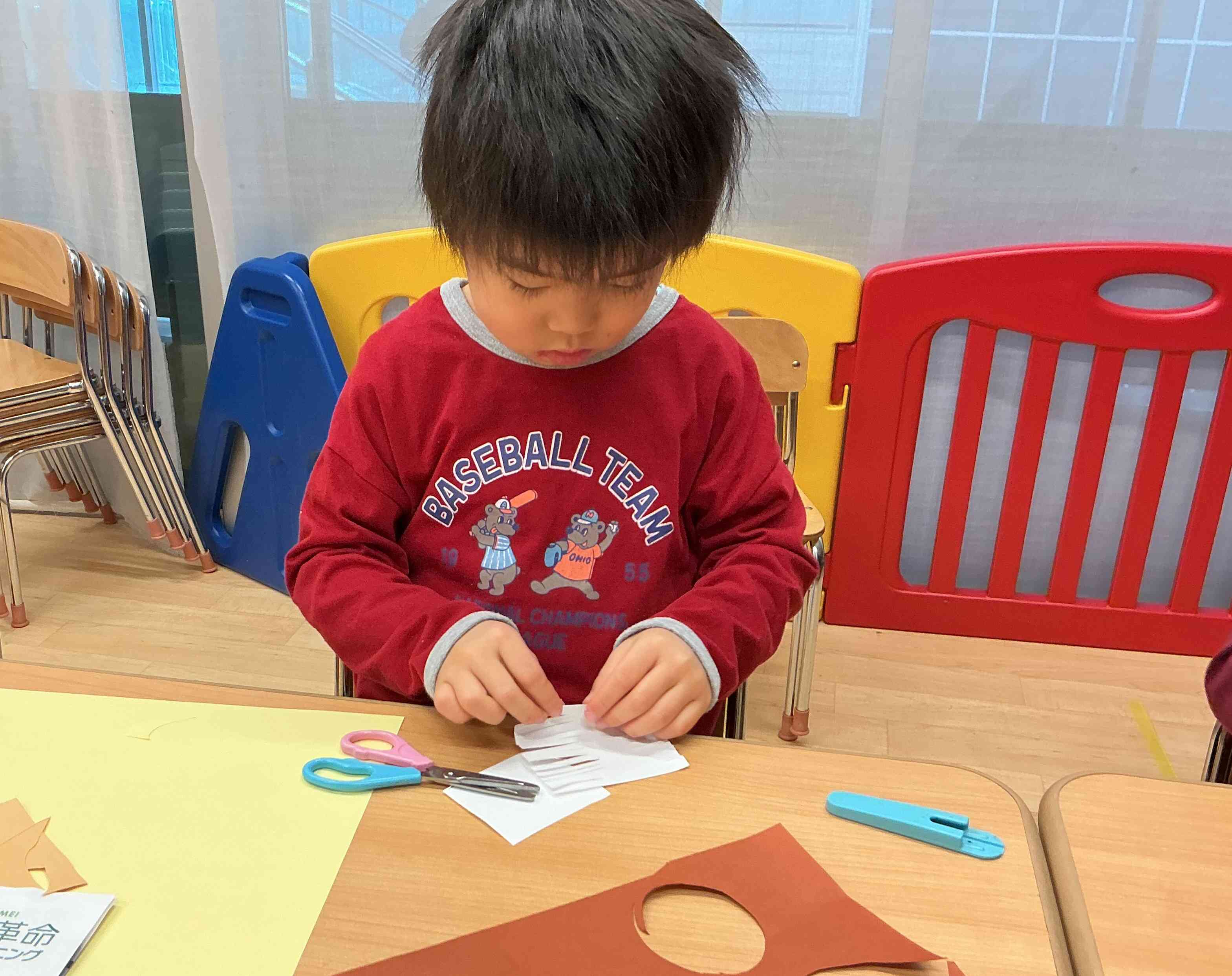 しらたき作り中！切ってから丸めたらいいんだと試行錯誤していました。