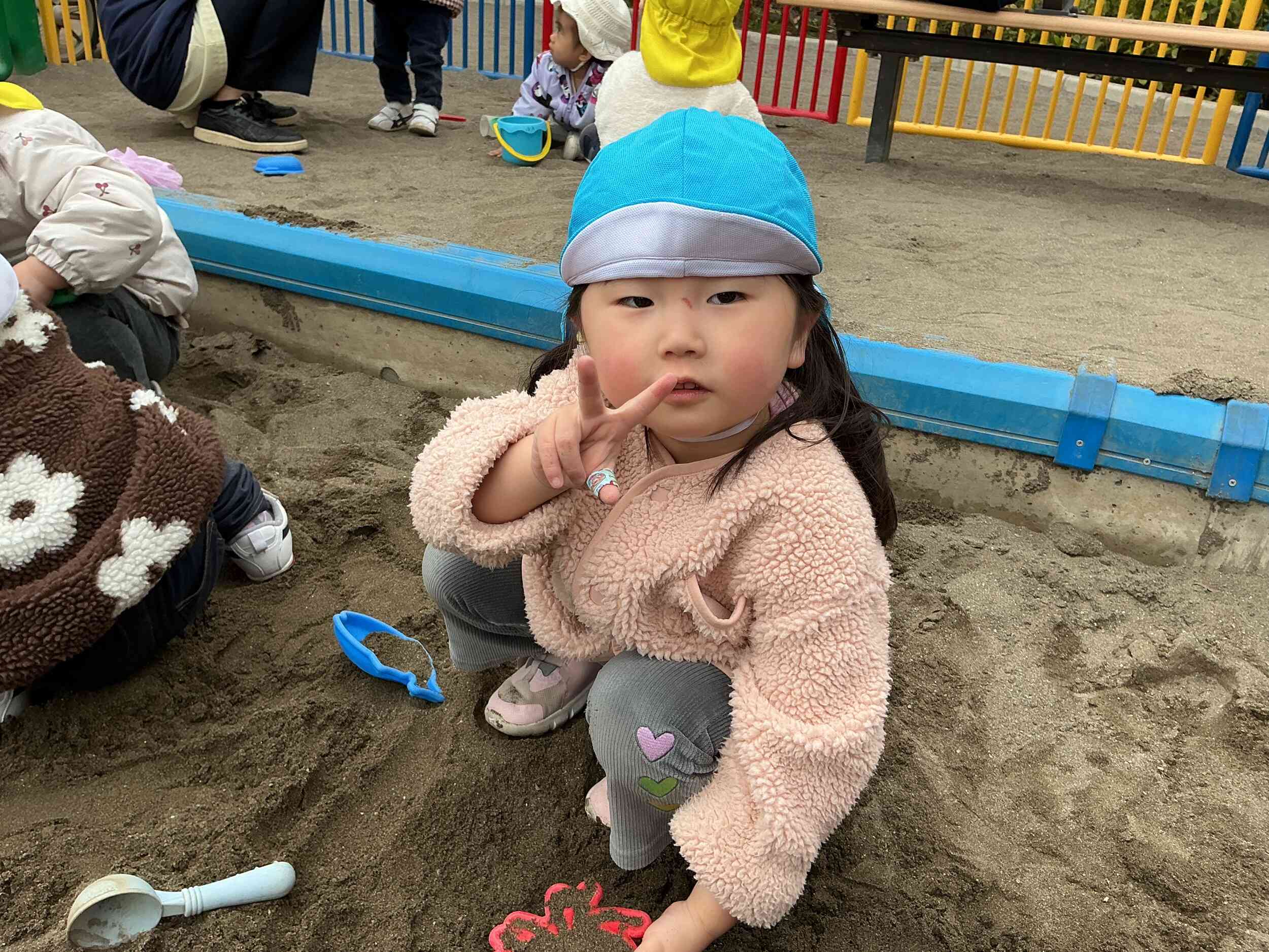 お魚の形をつくるよ！