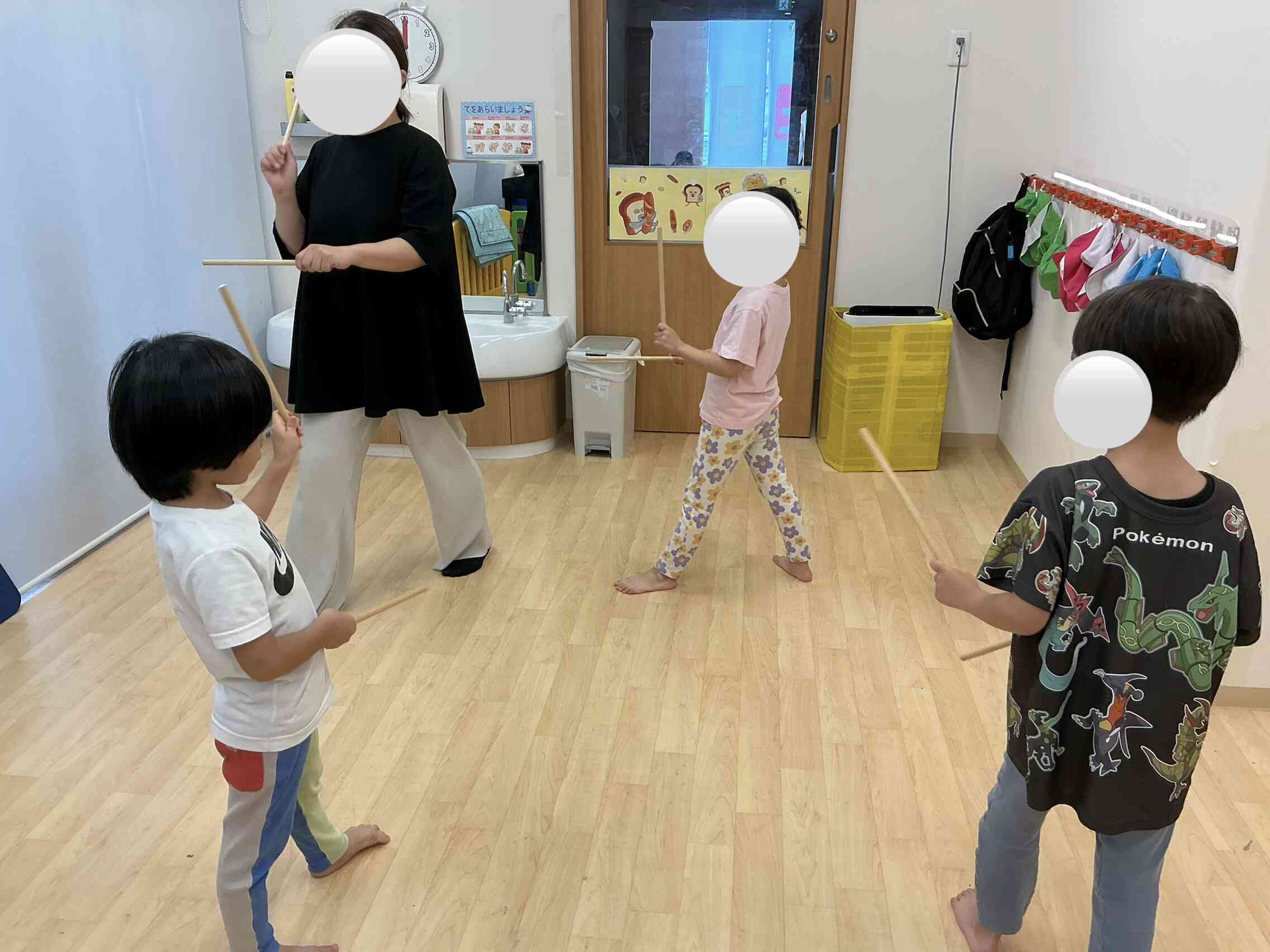 リトミック・製作の様子☆きりん組（5歳児）