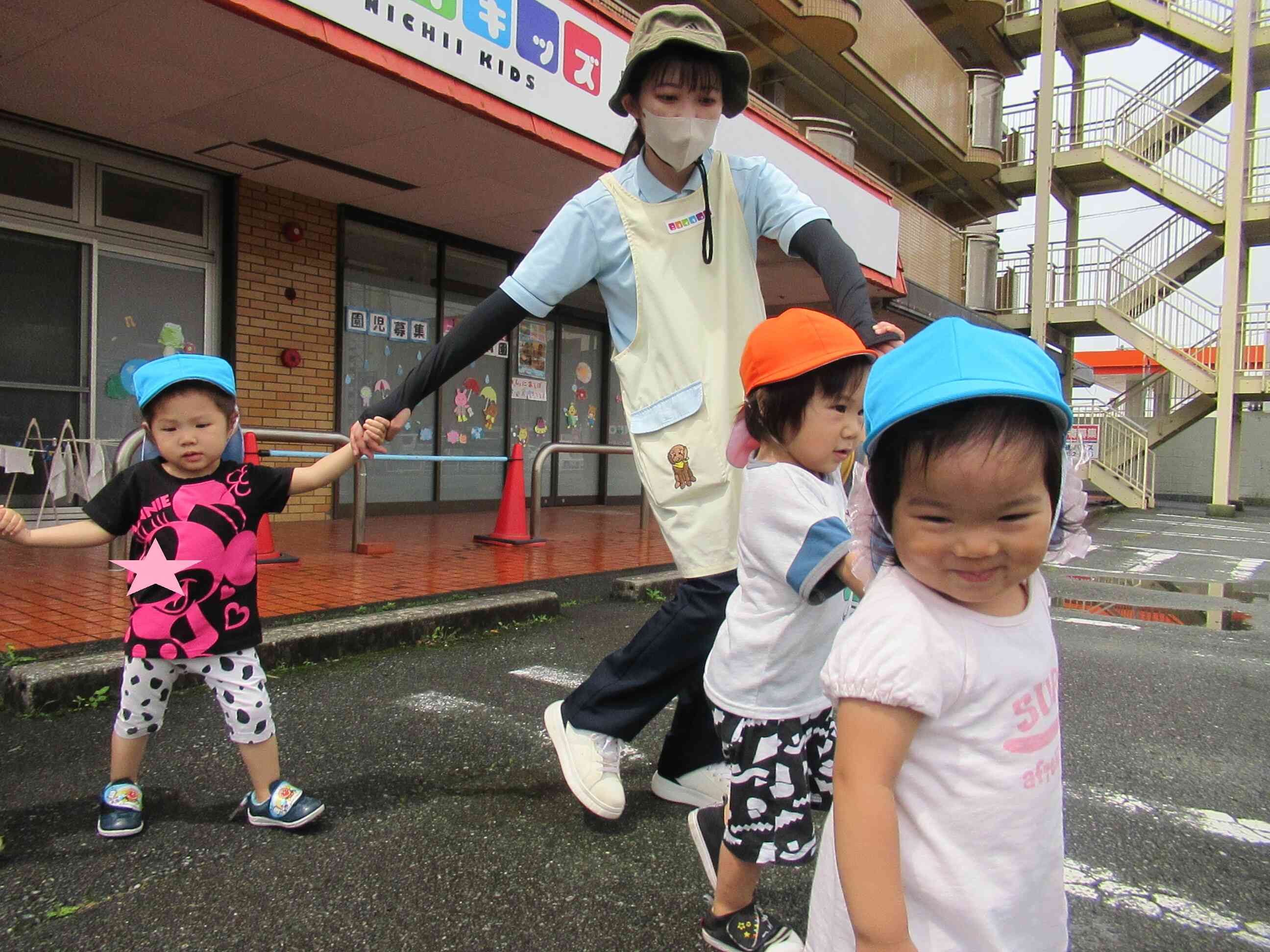 お散歩うれしいな♪