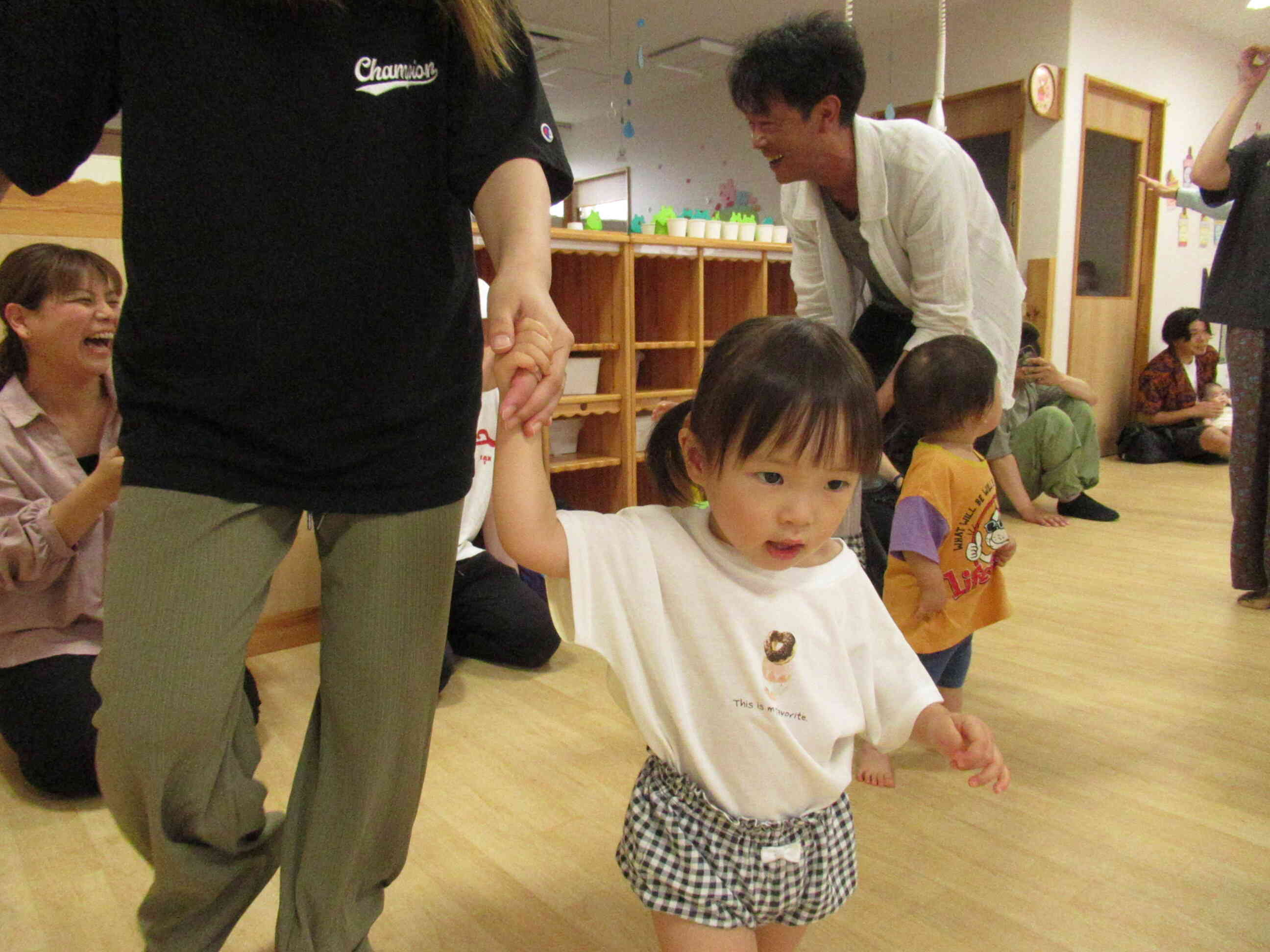 リズムあそびにも参加中♪