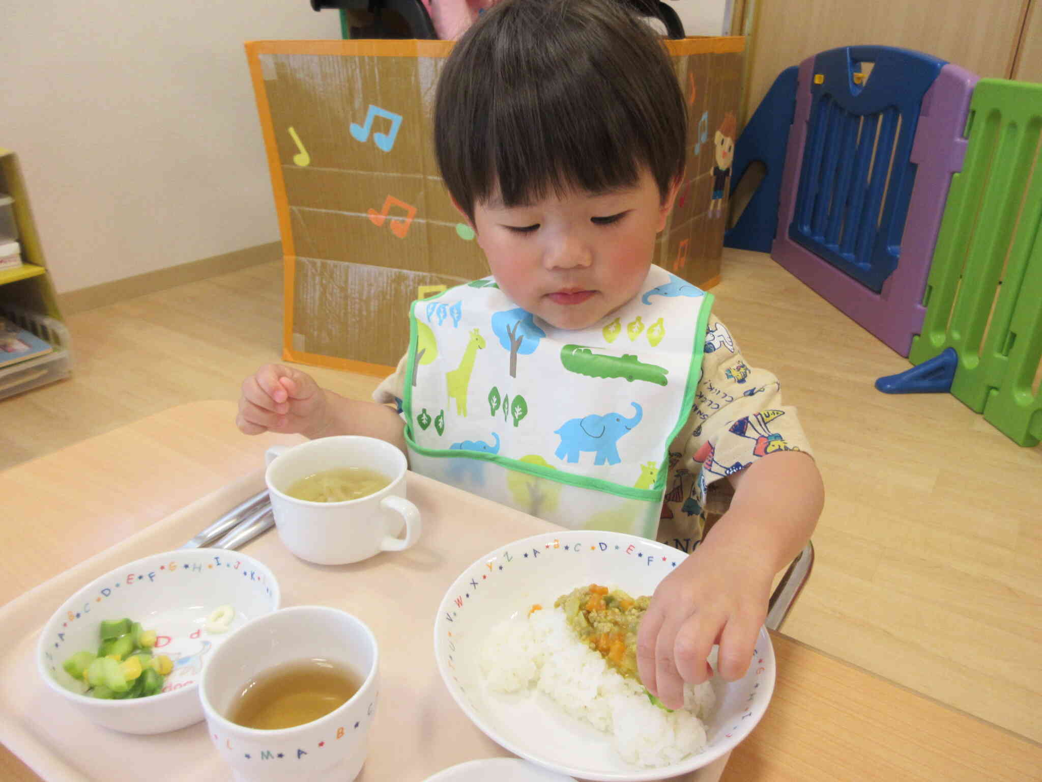 この日の給食はお誕生日メニューでした