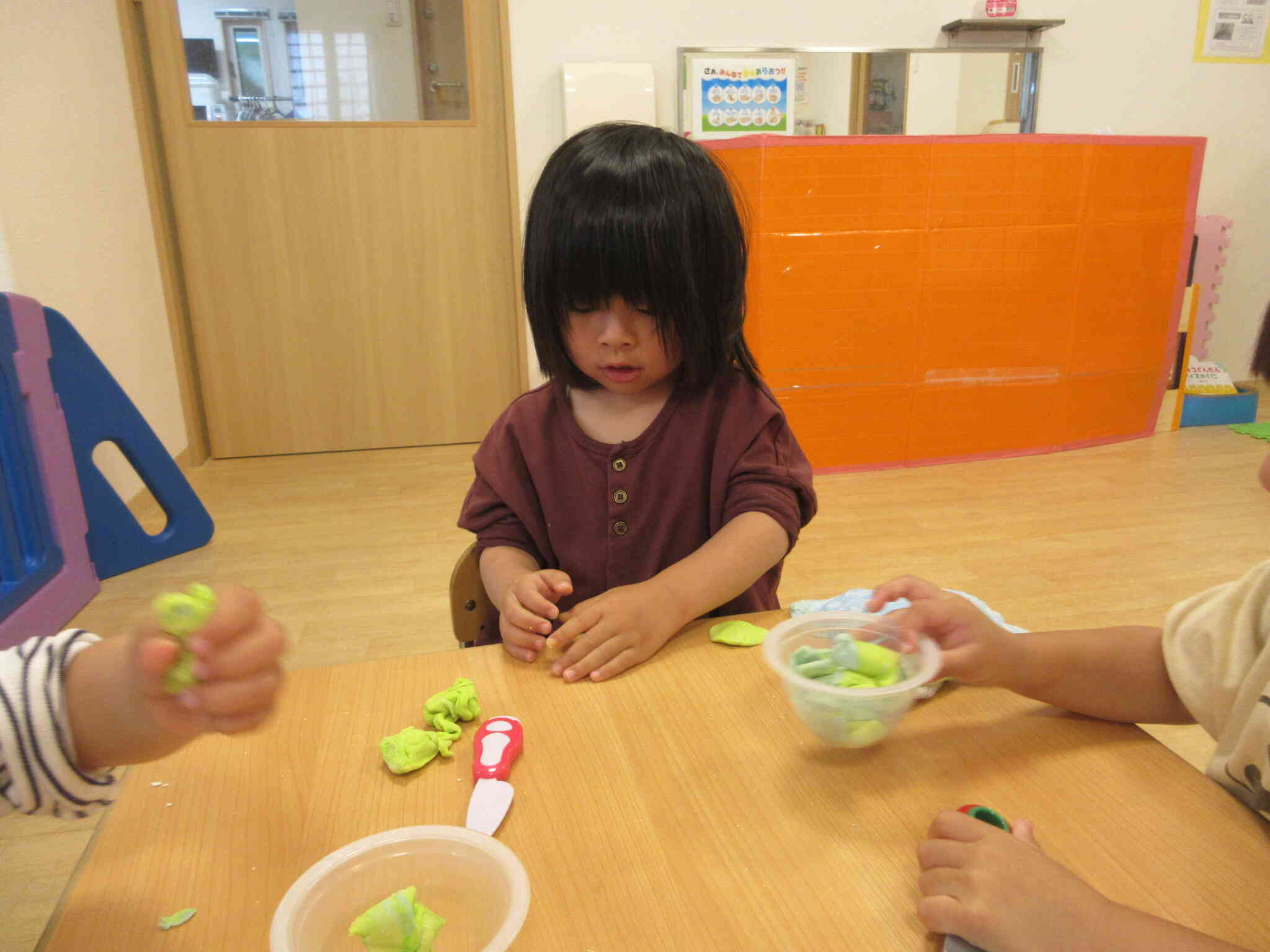 小麦粉粘土　～２歳児～