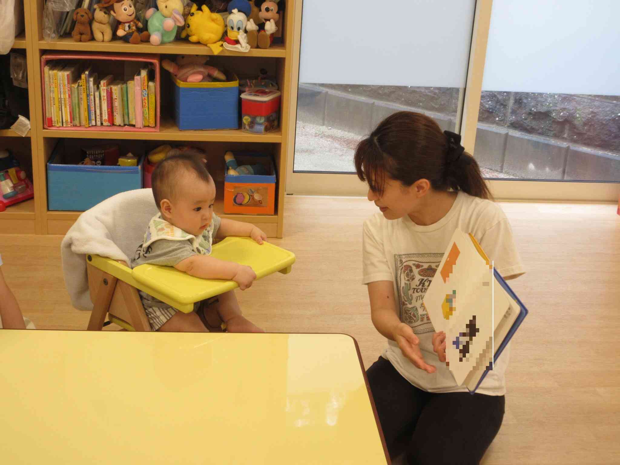 ママ先生に大好きな絵本も読んでもらったよ！