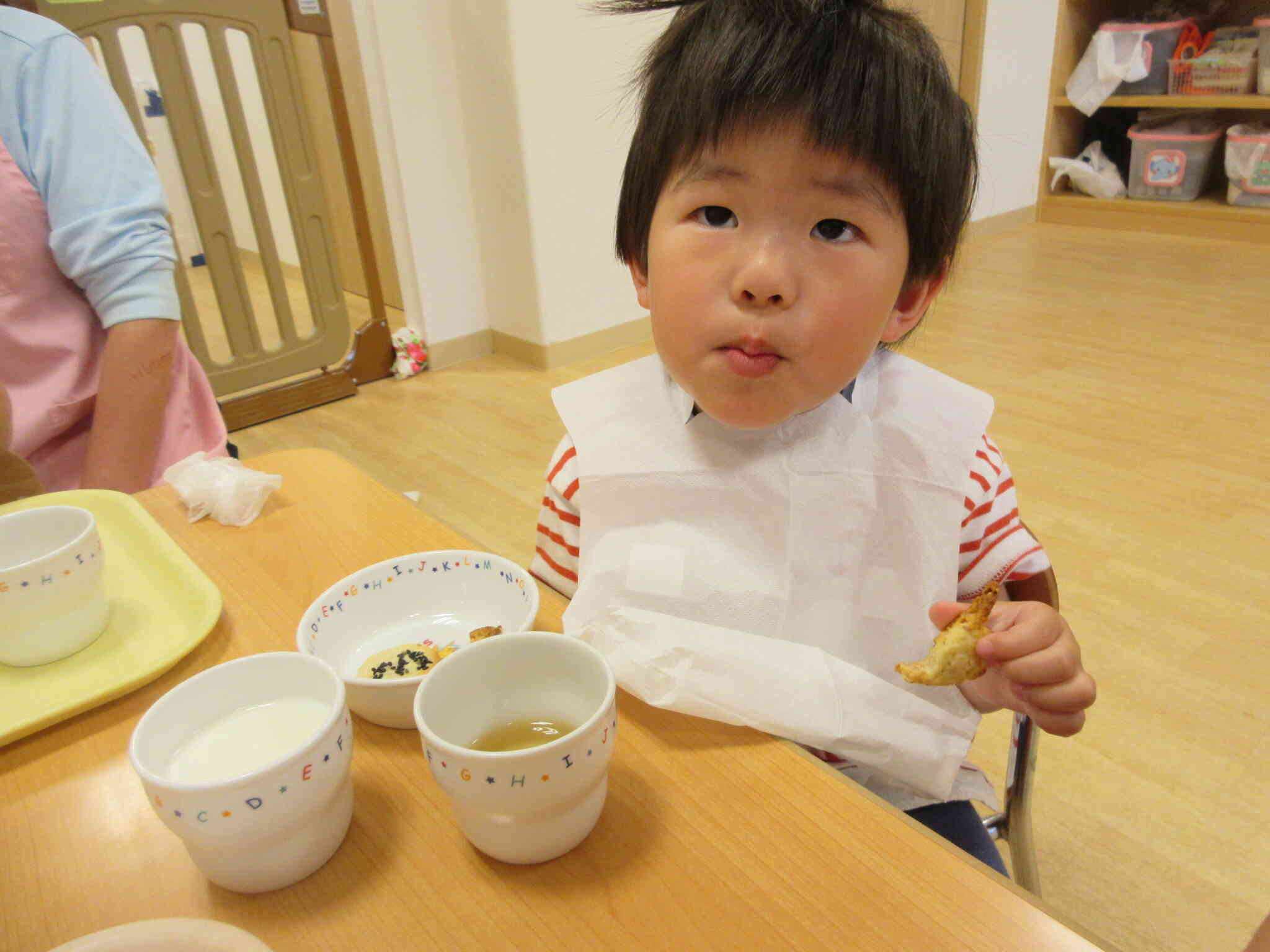 おやつはぼくの大好きなクッキーだよ！