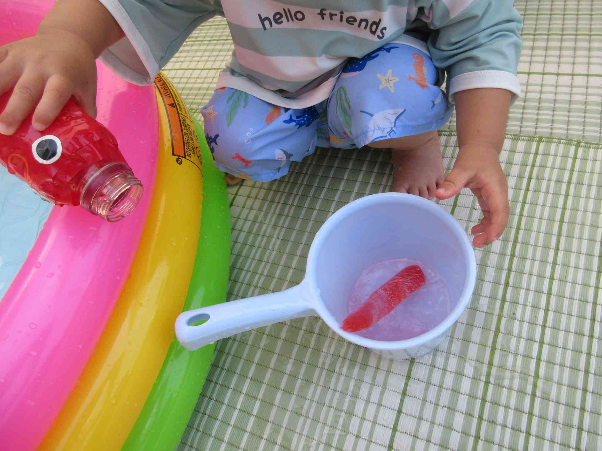 氷遊び～１，２歳児～