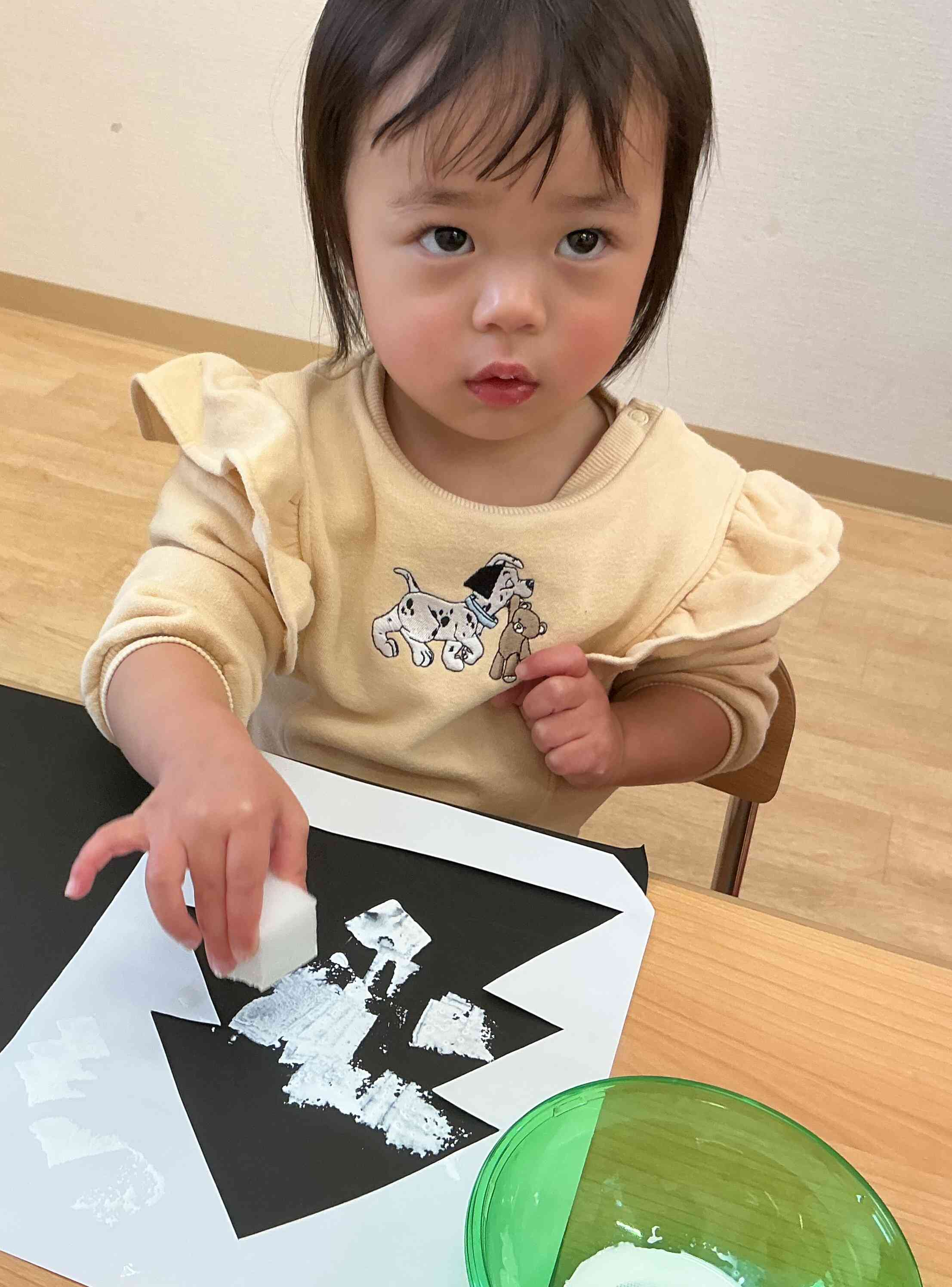 スタンプポンポン!これでいいのかな~?と確認しながらしていましたよ♪