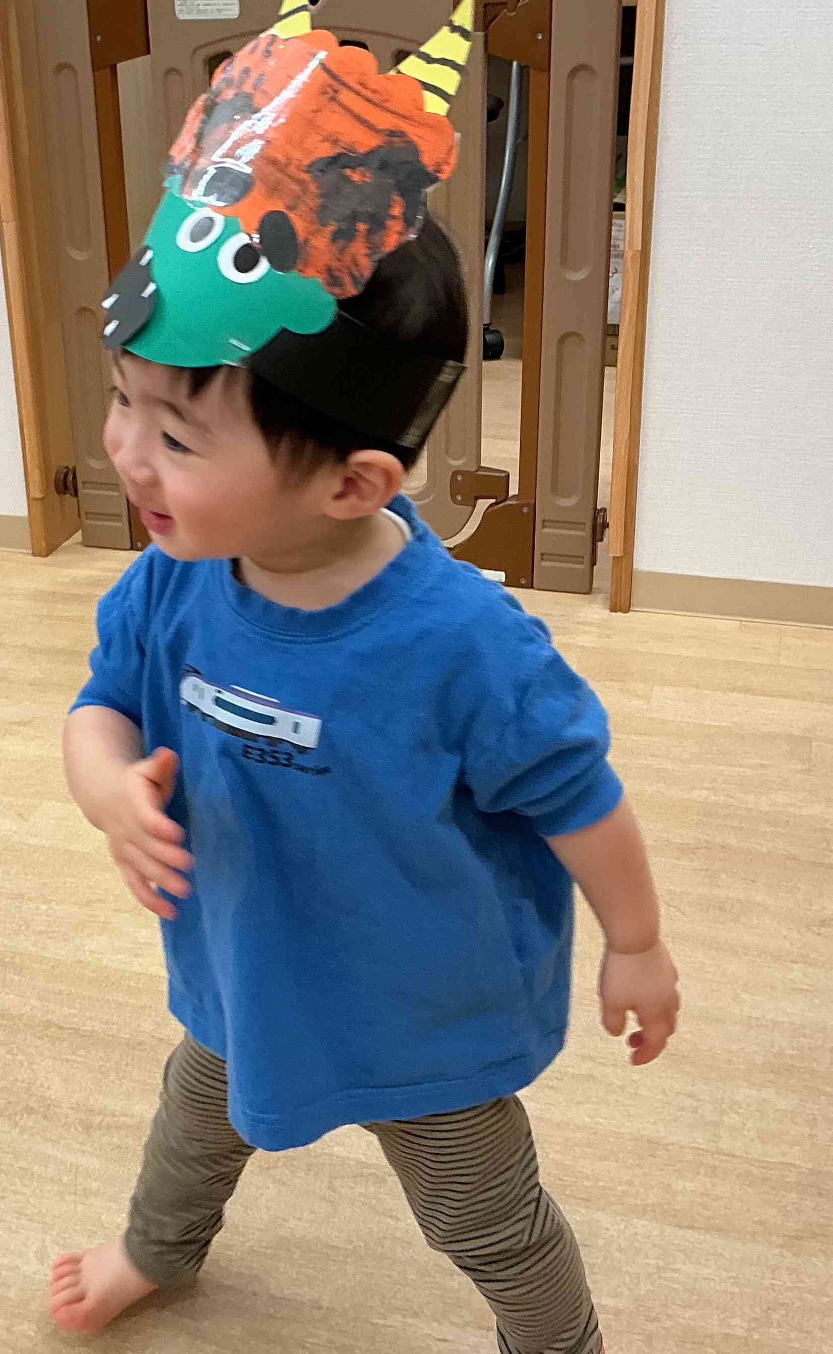 鬼~のパンツはいいパンツ♪踊りも上手な子どもたちです。