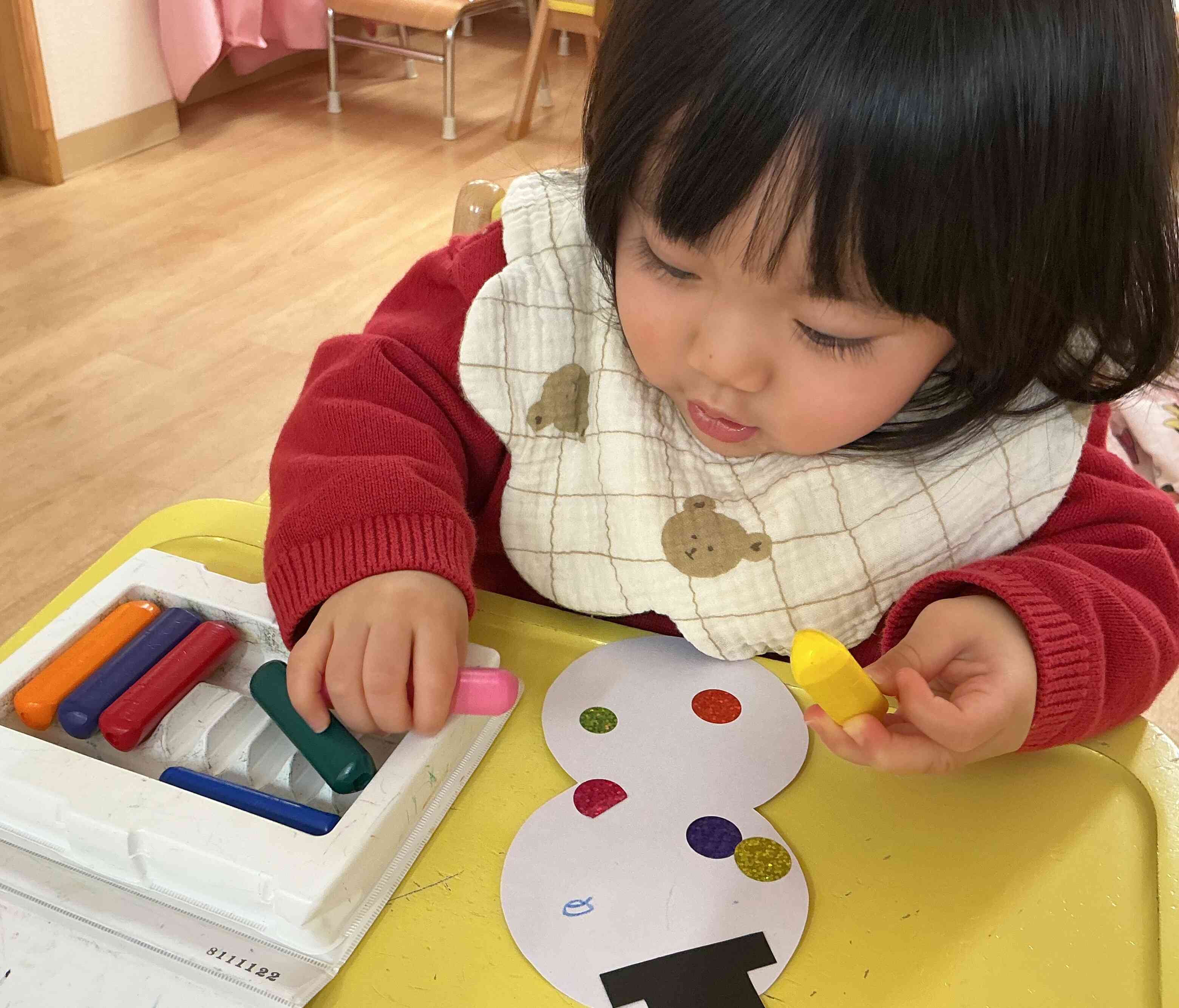 何色のクレヨンがかわいいかな？