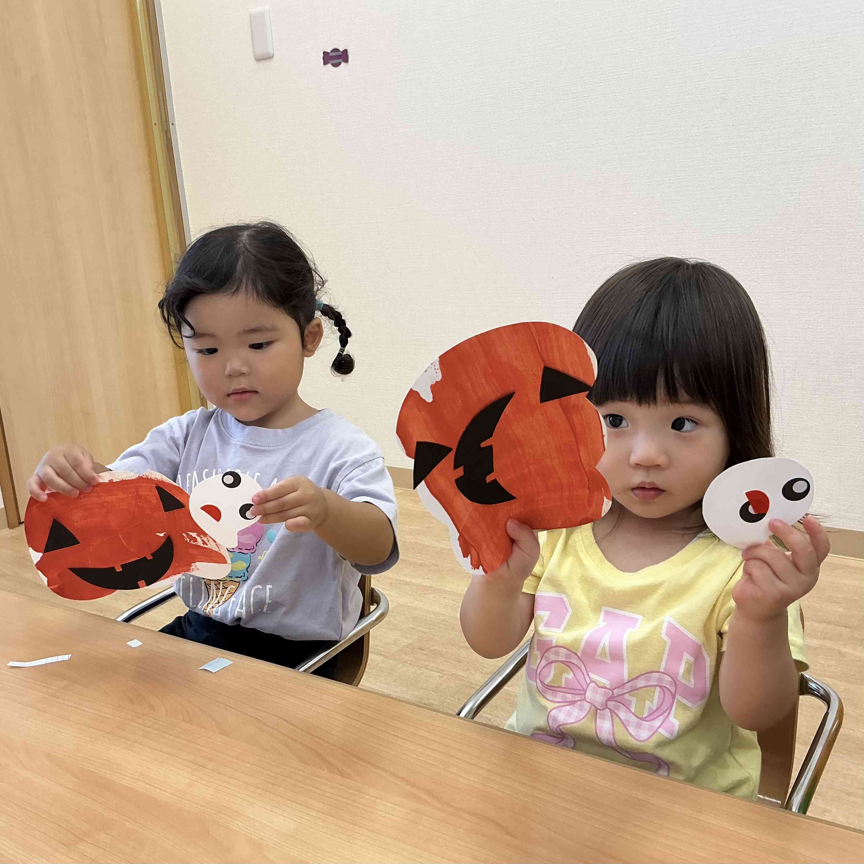 １０月の壁面製作～あひる組～