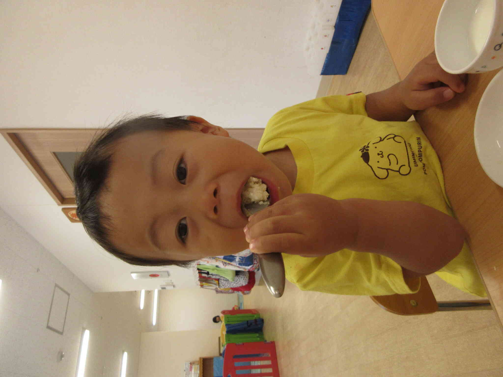 おやつはケーキ☆大きなお口であーん♡