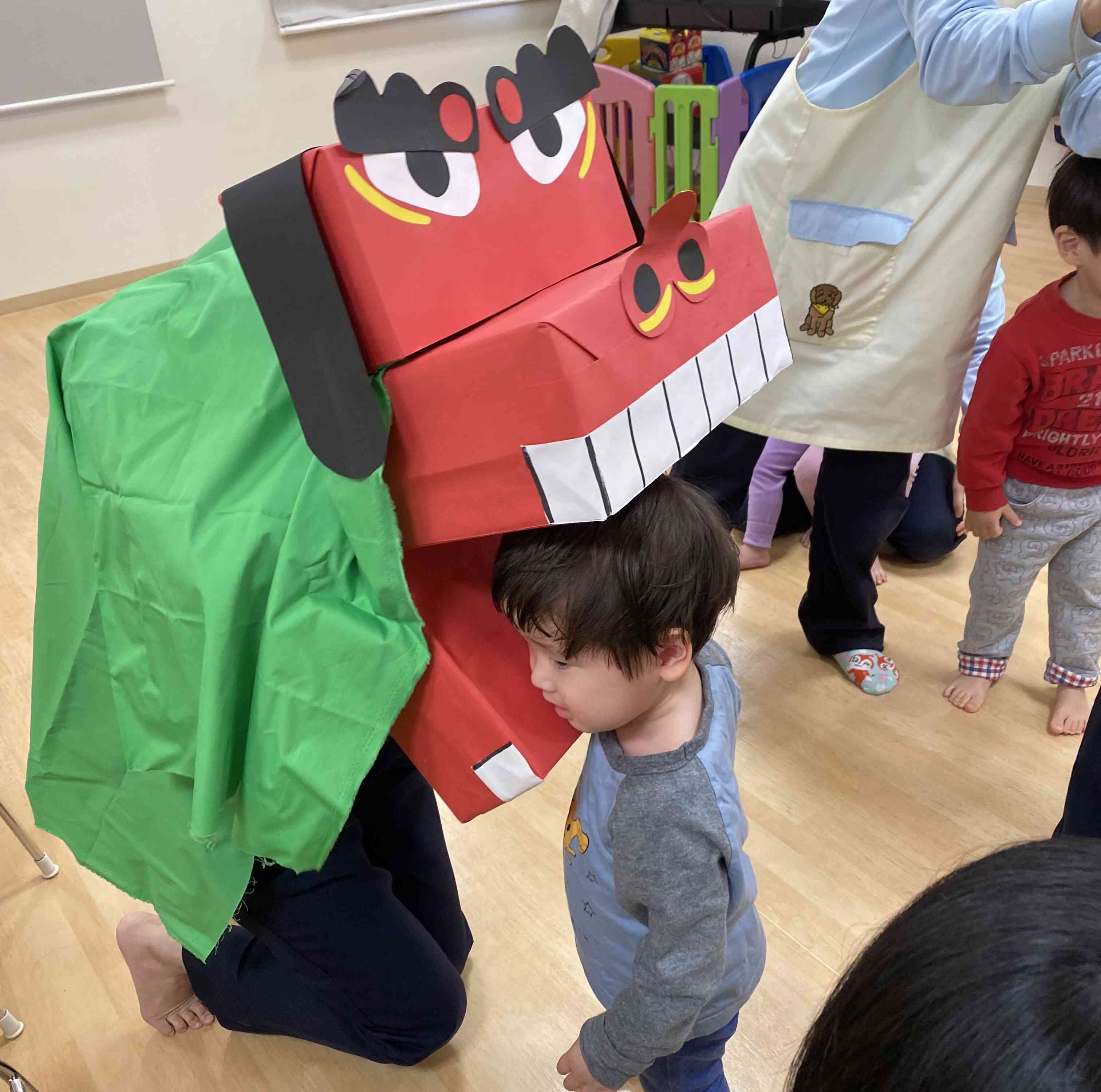保育園に獅子舞が来ました！｜ニチイキッズ長崎新地保育園｜ニチイキッズ