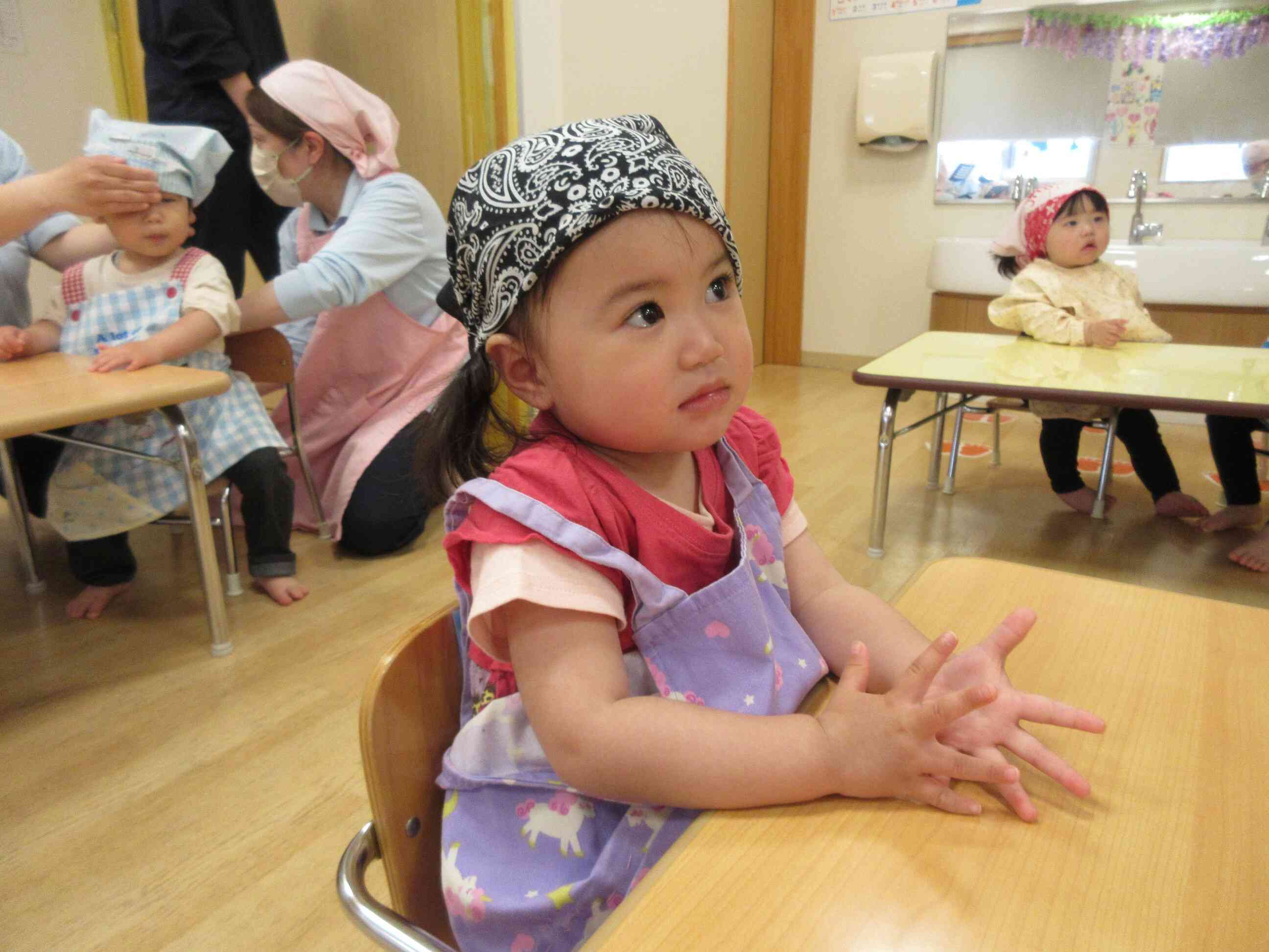 先生の話を上手に聞いています！