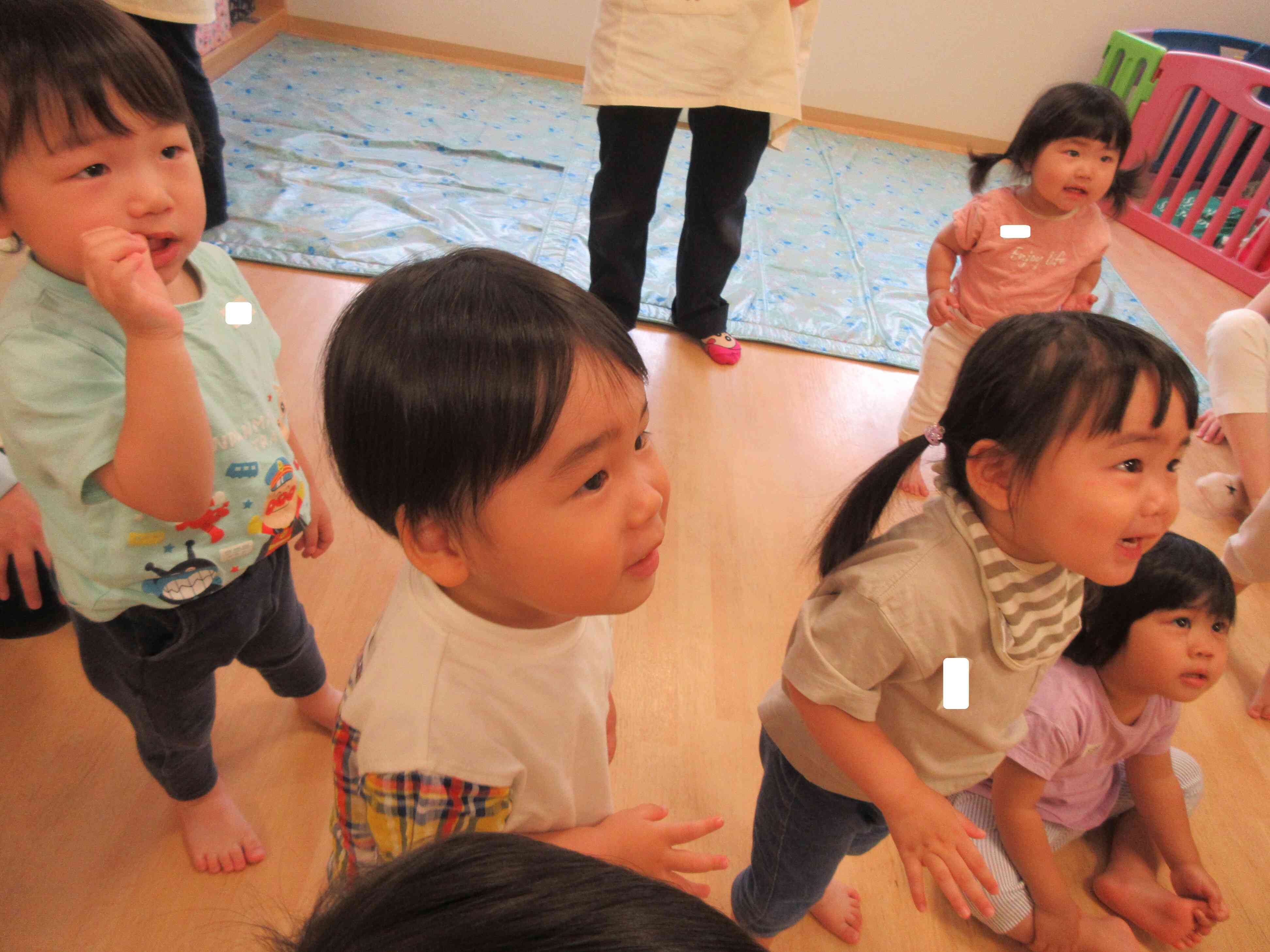 楽しい時間はもうお終い。名残惜しそうに、英語の先生とハイタッチしたよ♡