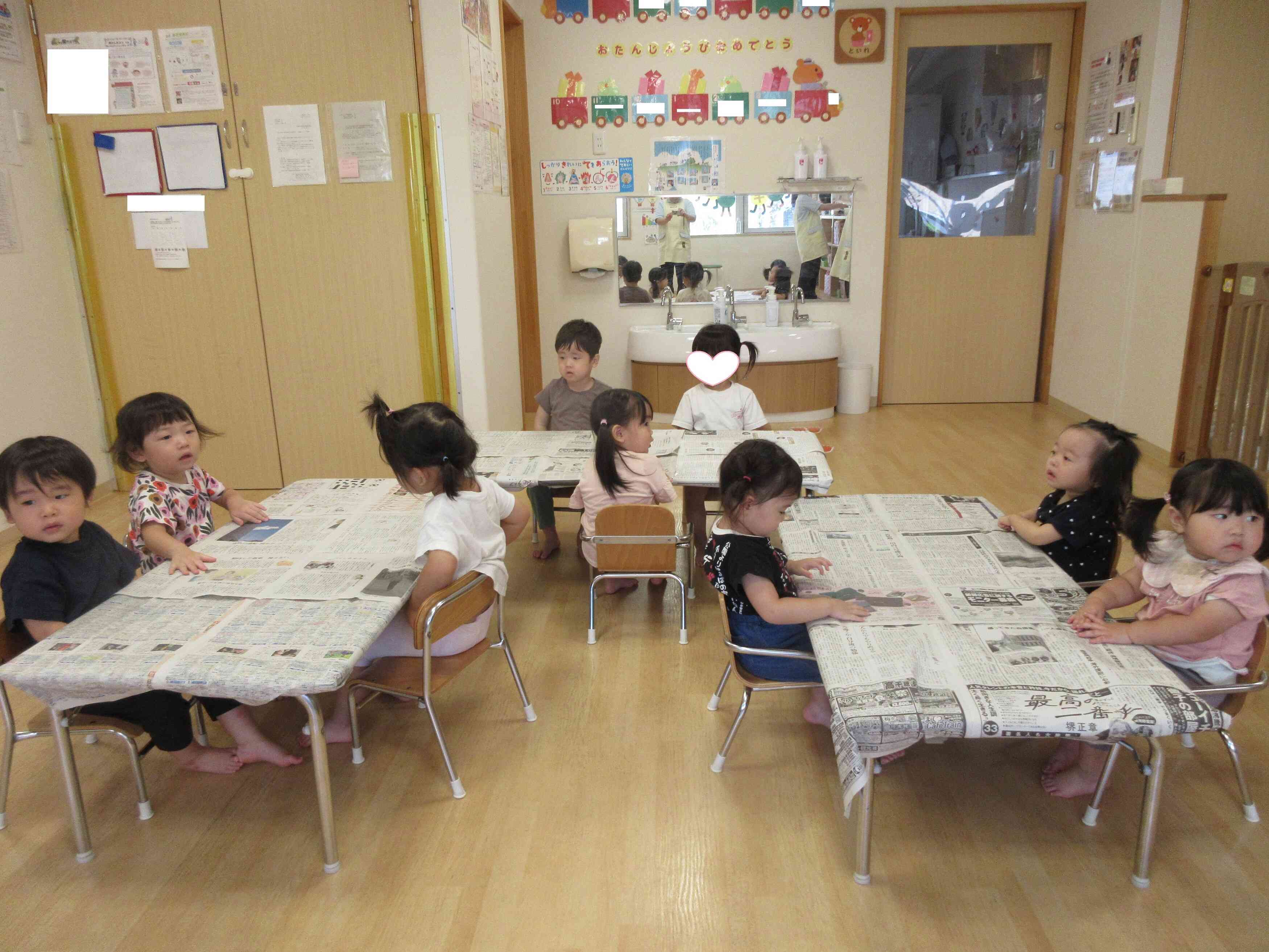 お絵描き準備前のお友達の様子