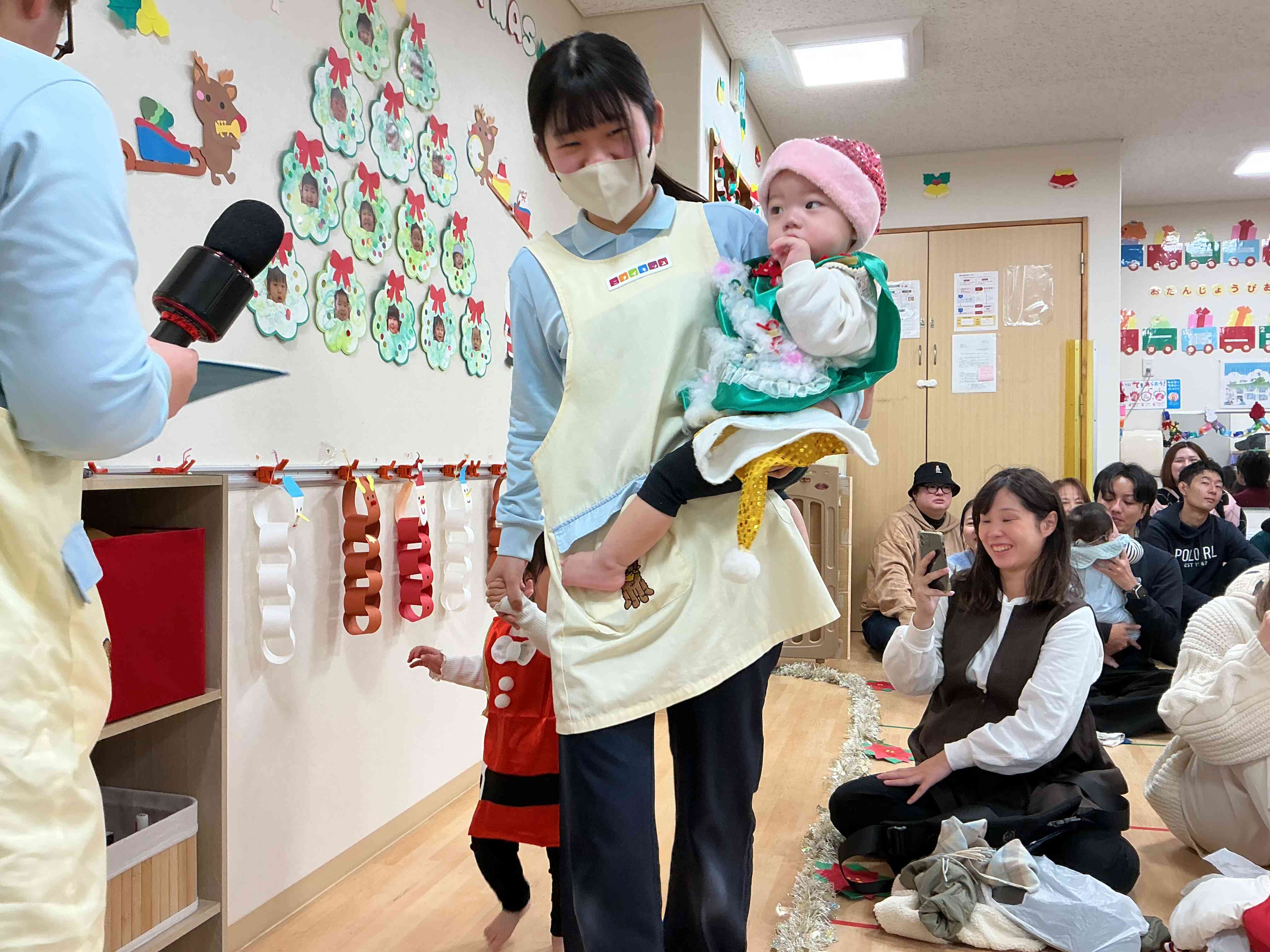 衣装似合ってる？