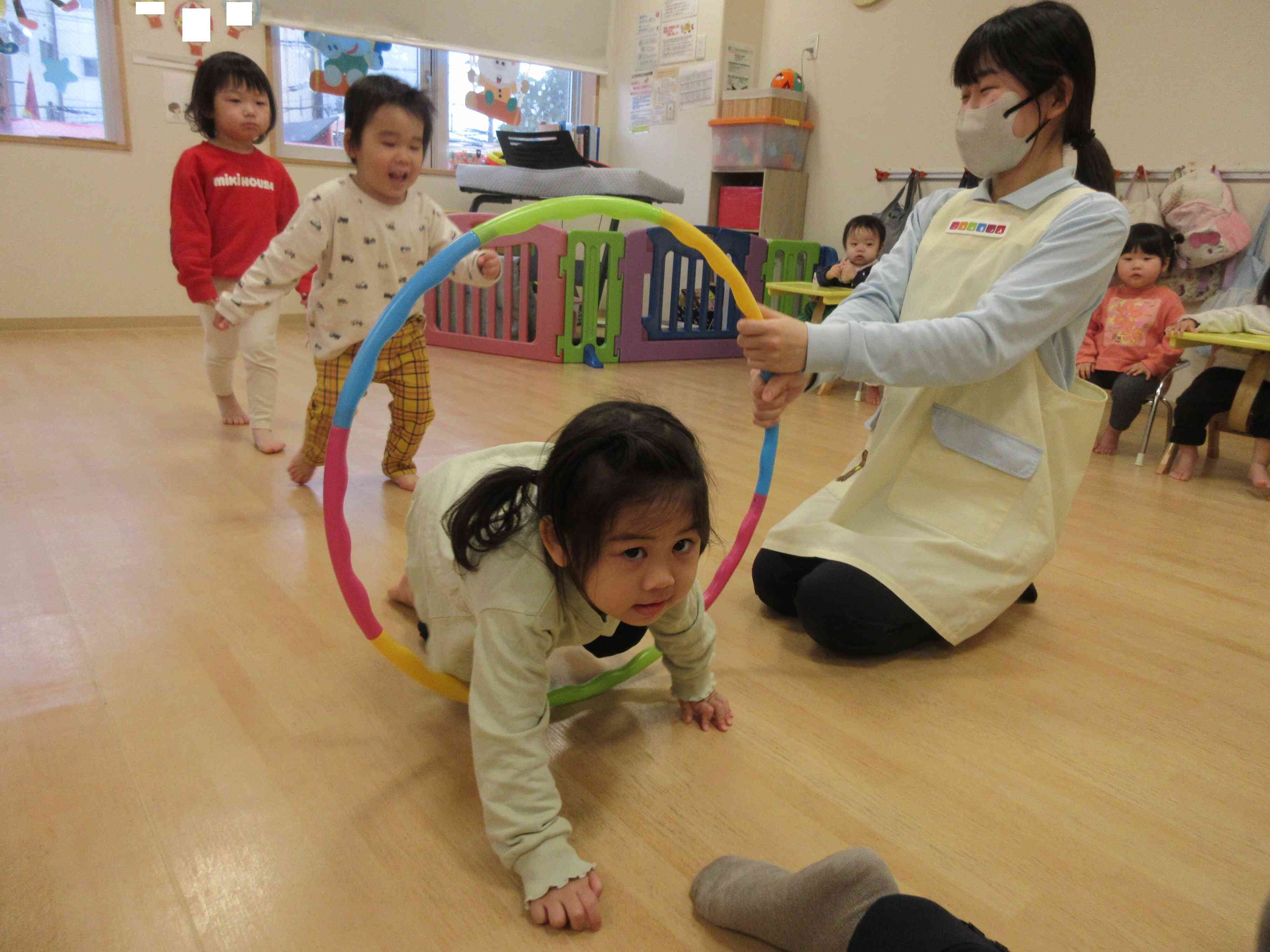 フープを使ってリズム遊びをしました！