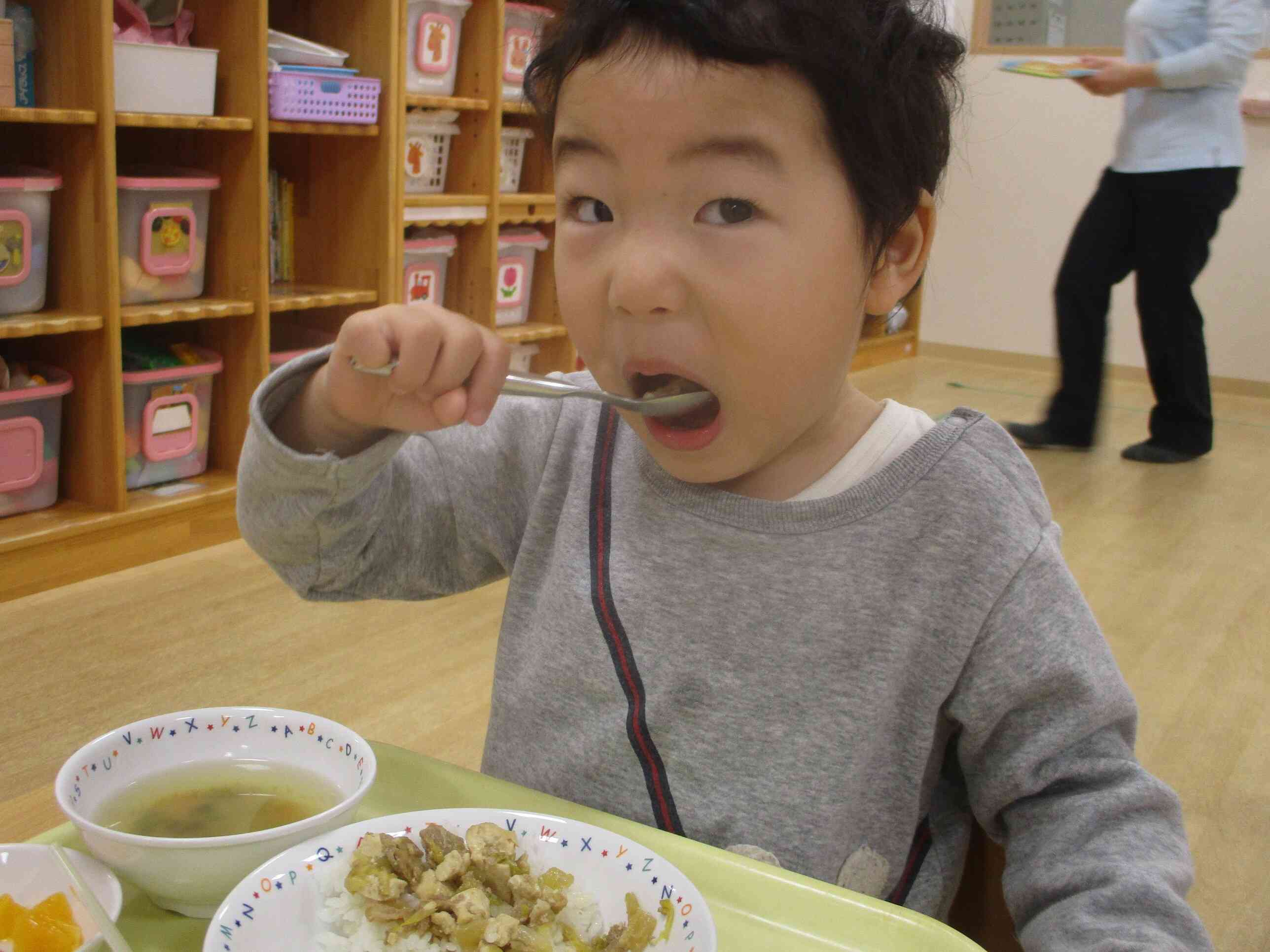 大きな口で、あ～ん！！