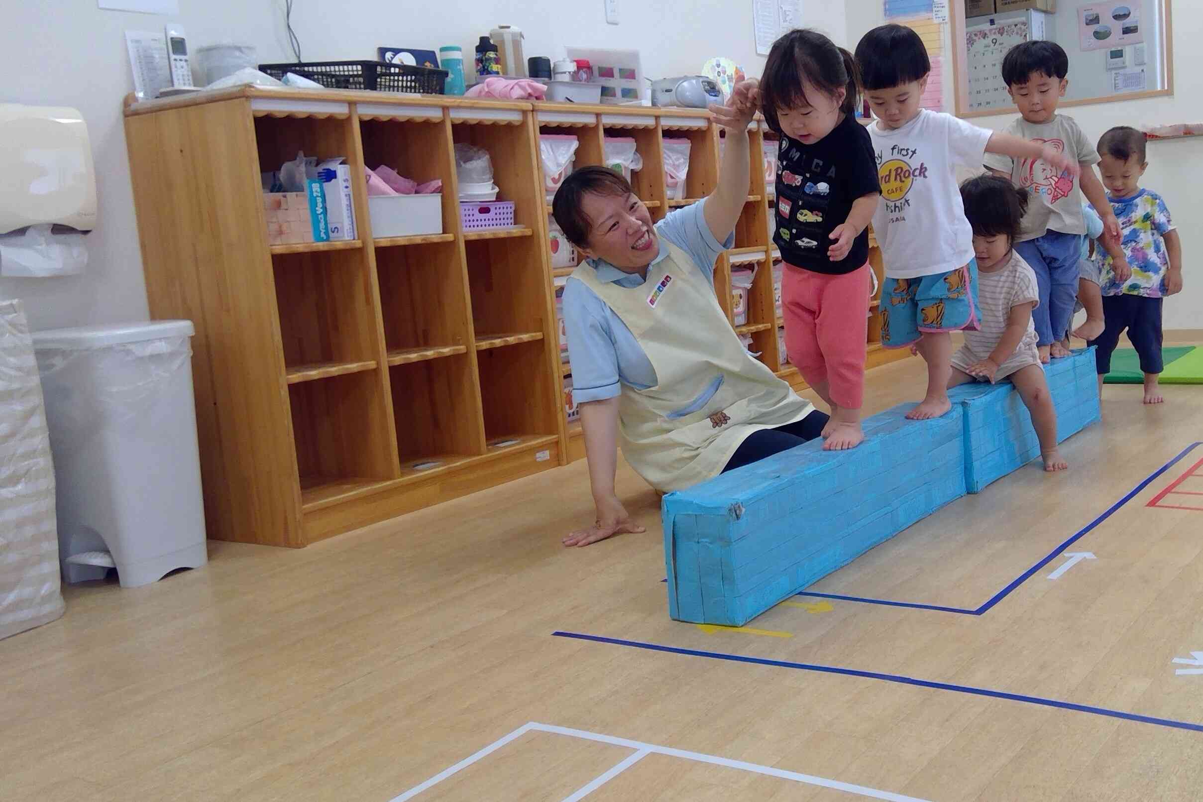 お部屋で遊びました！