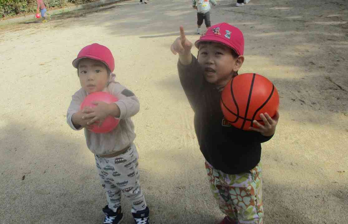 ボール遊びをしたよ～