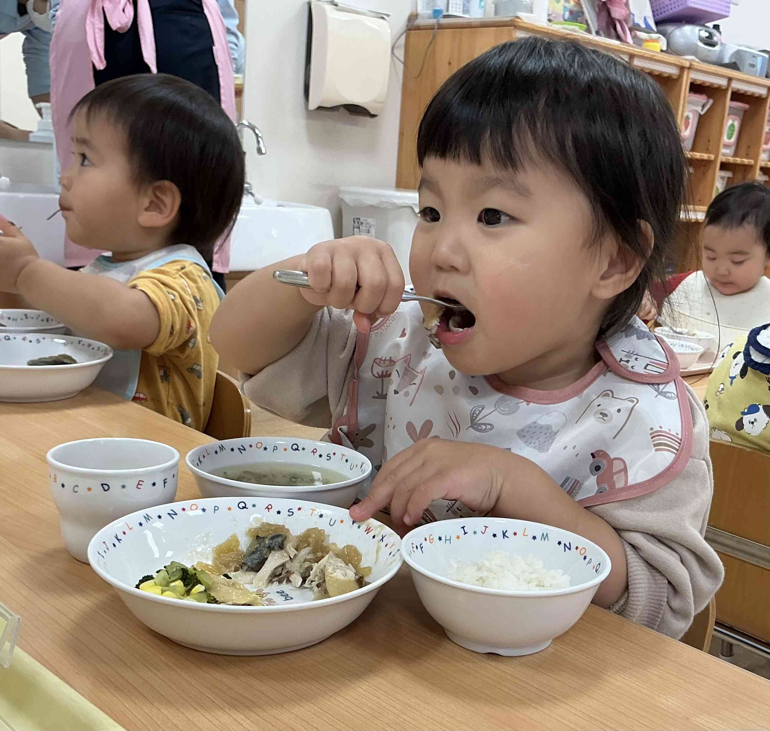 大きなおくちでパクリ！