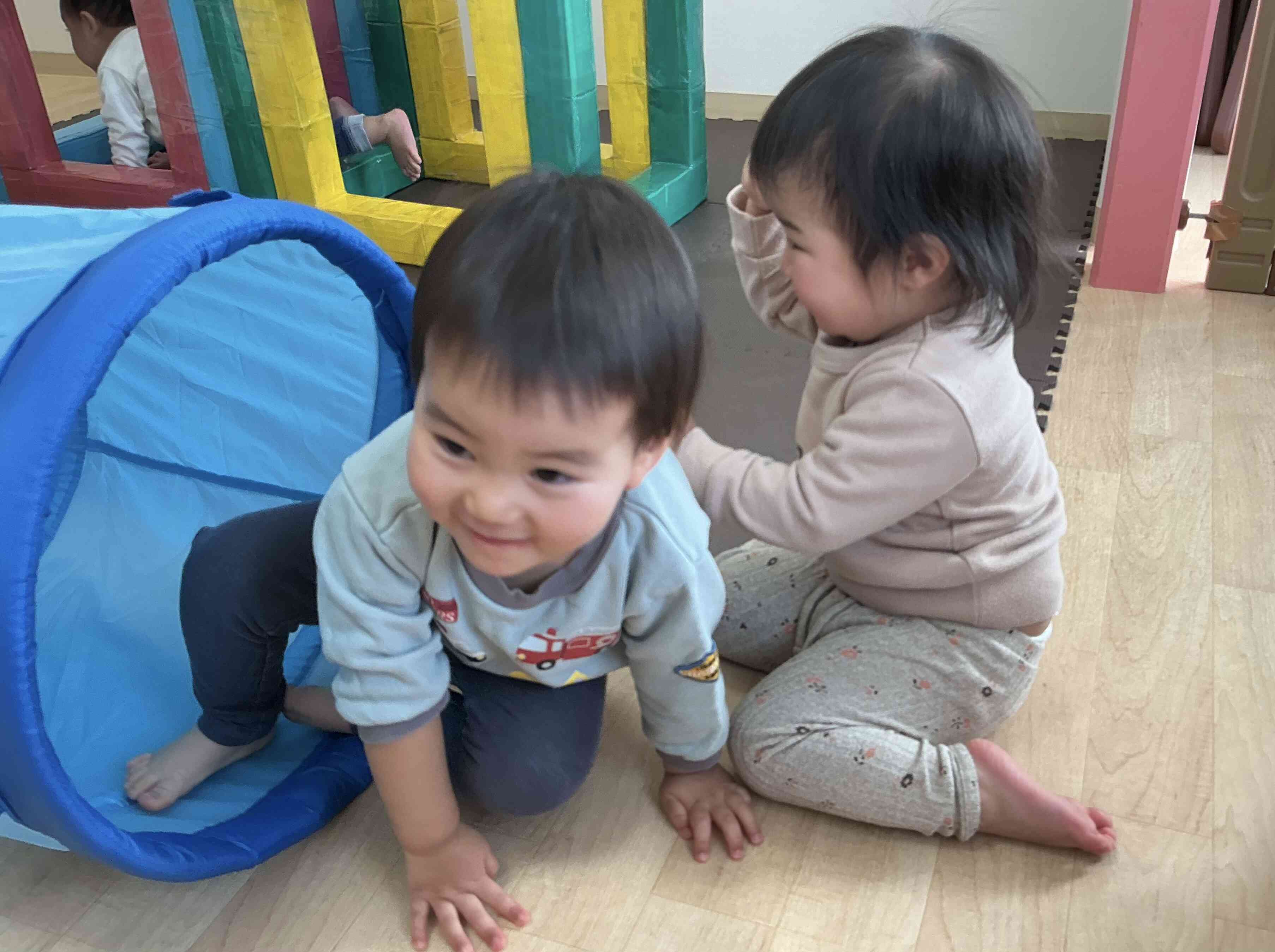 トンネルから「ばあ〜⭐︎」