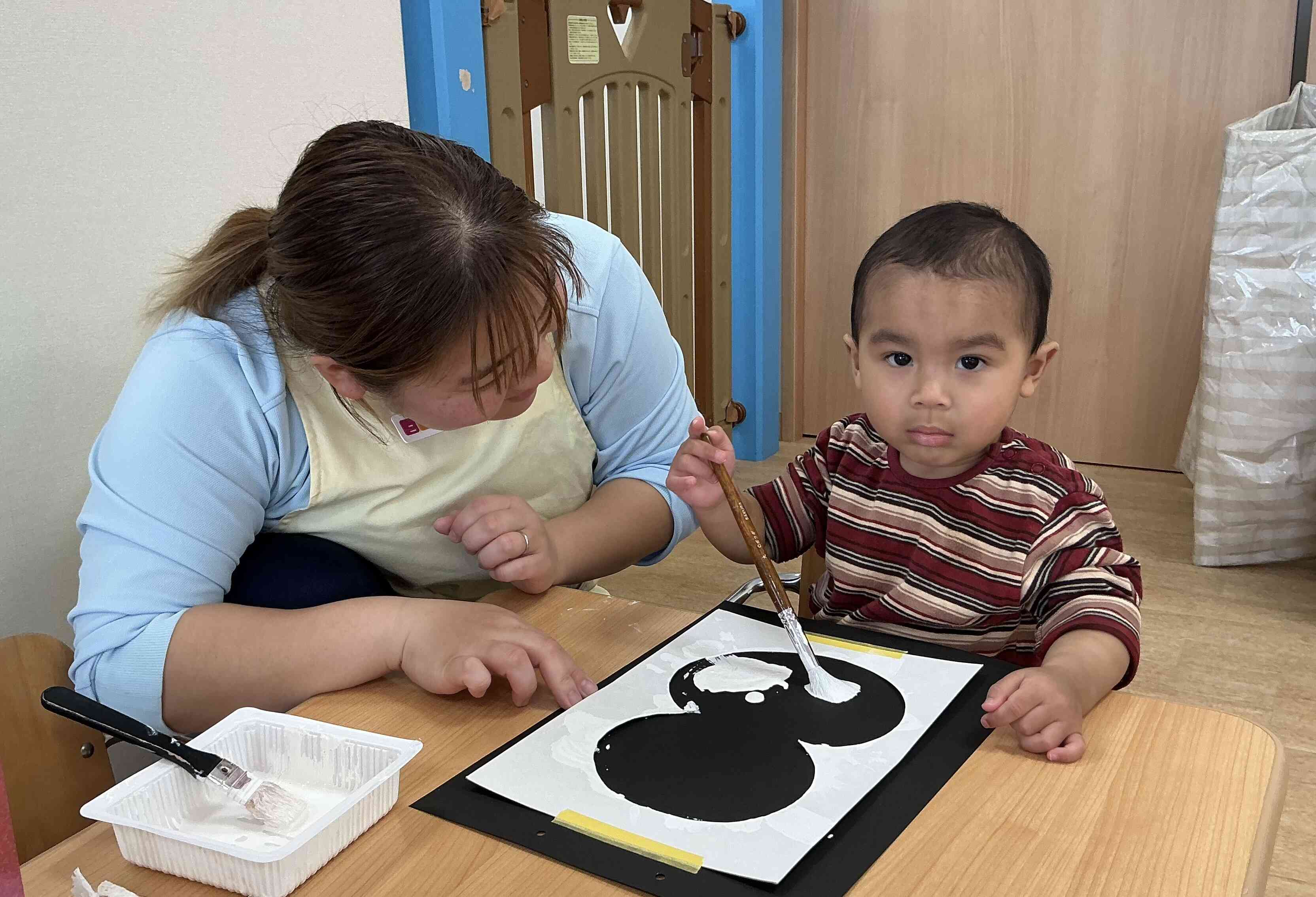 雪だるま、ぬりぬり〜！