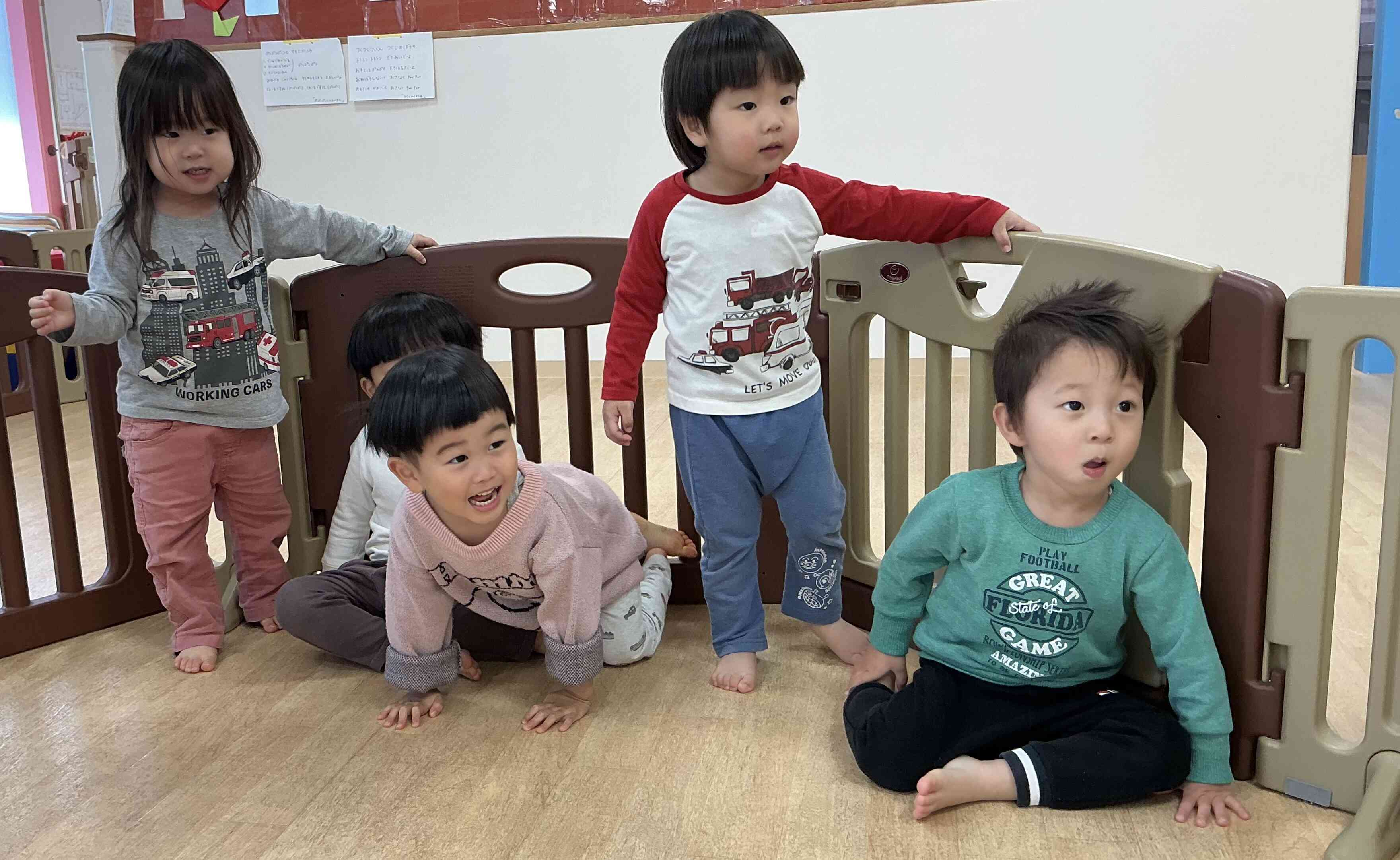 大きなカブのエプロンシアター見てるよ！