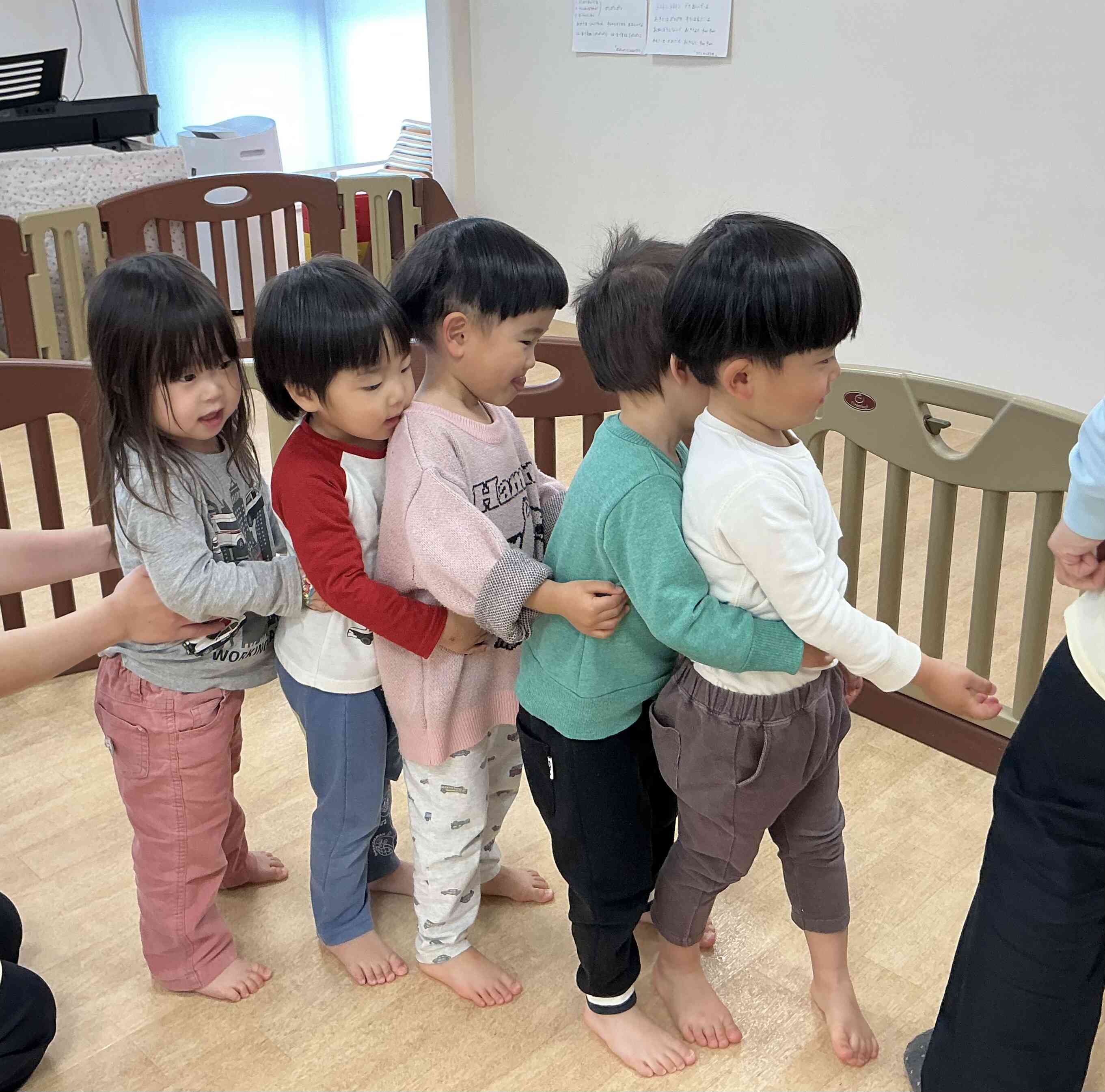 お部屋で遊んだよ！