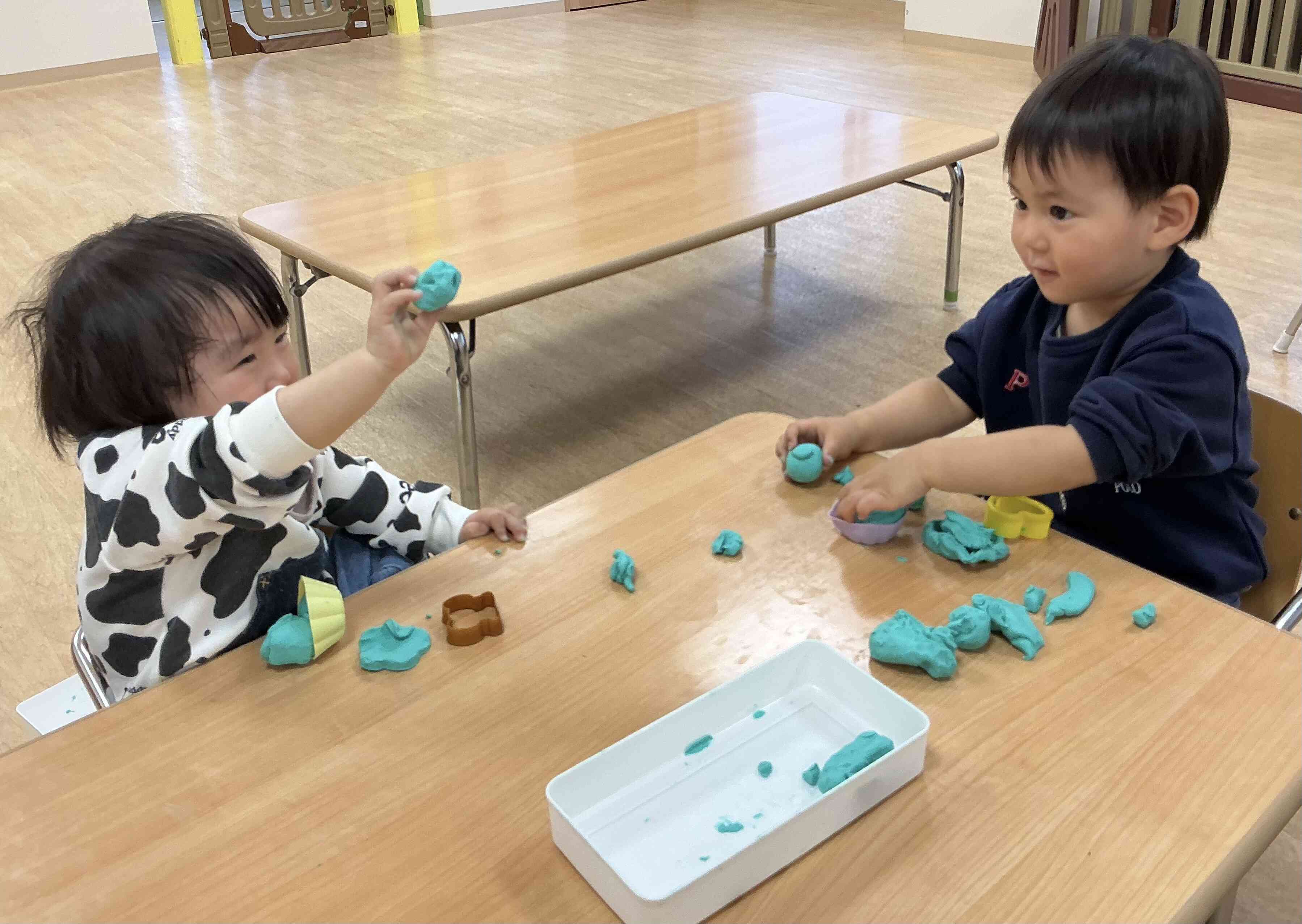 粘土遊びしたよ