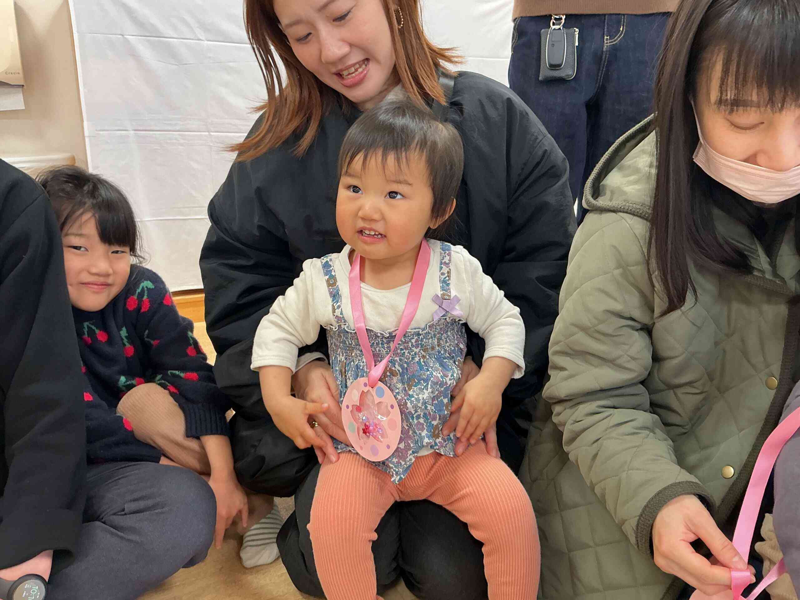 春色のピンクの星のメダルかわいいね よく頑張りました!!