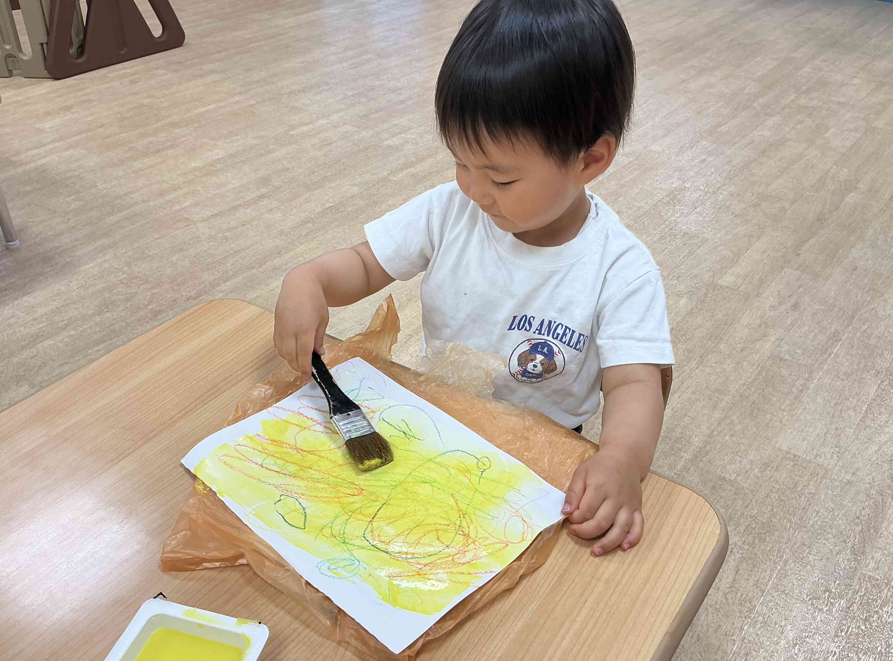 うさぎ組さんははじき絵に挑戦！