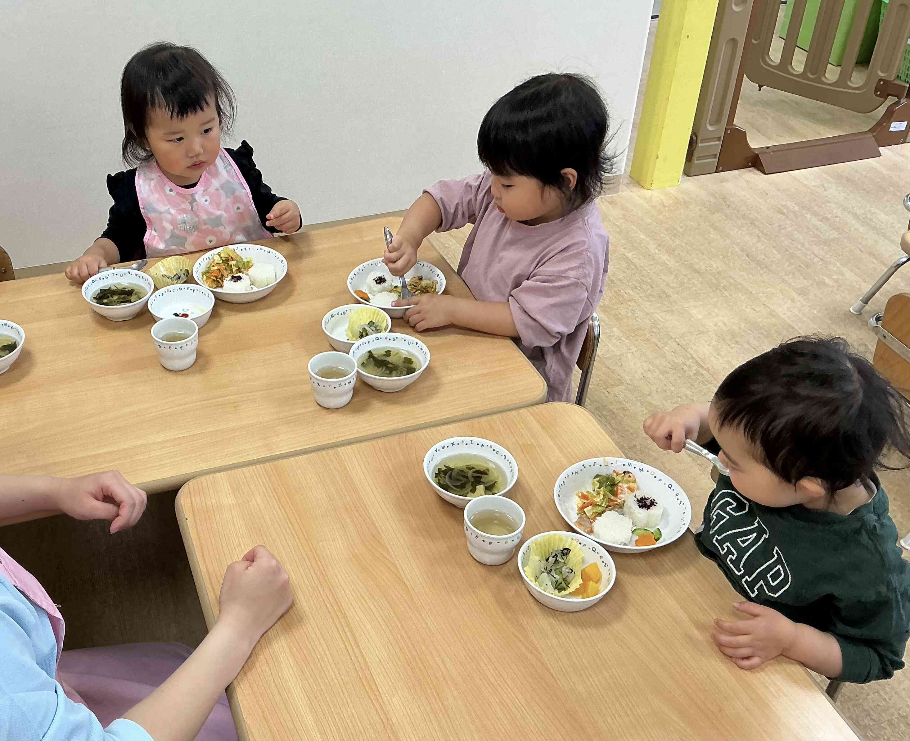 お誕生日給食！可愛いお花のご飯だよ！