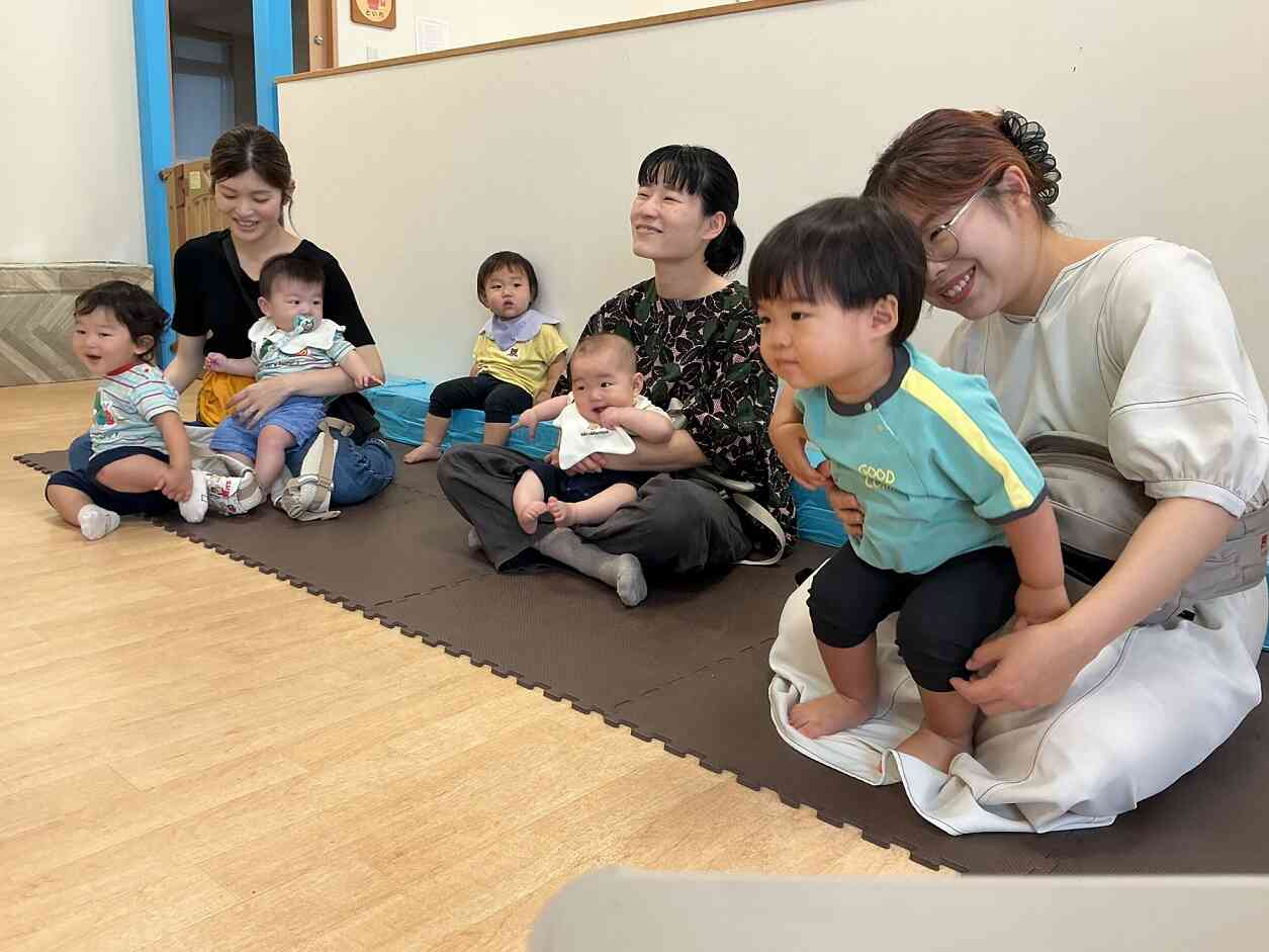 5月28日　絵本の読み聞かせ　たくさん読んで楽しかったね♪　身体測定もしたよ♪