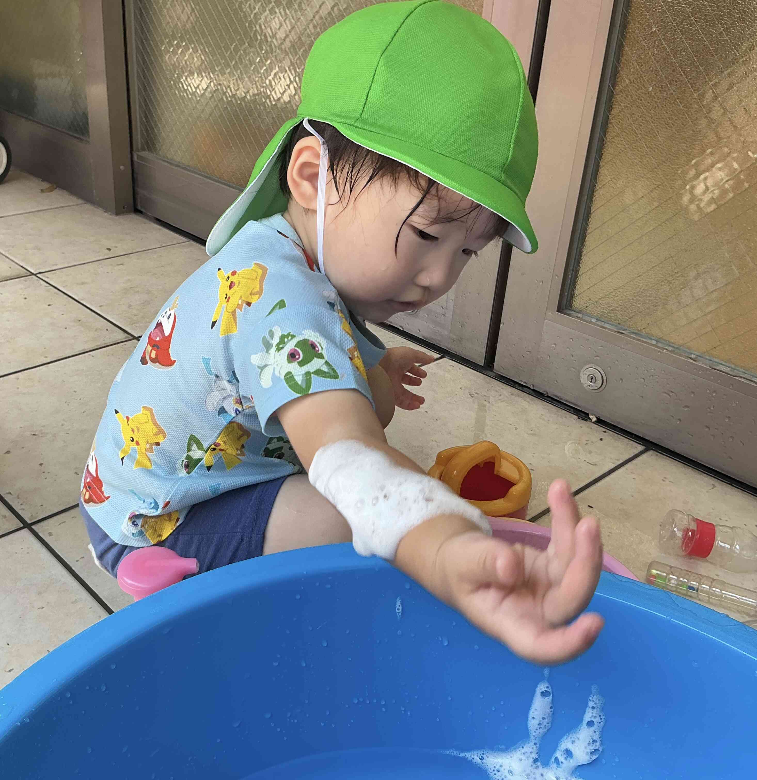 初めての泡遊びです！