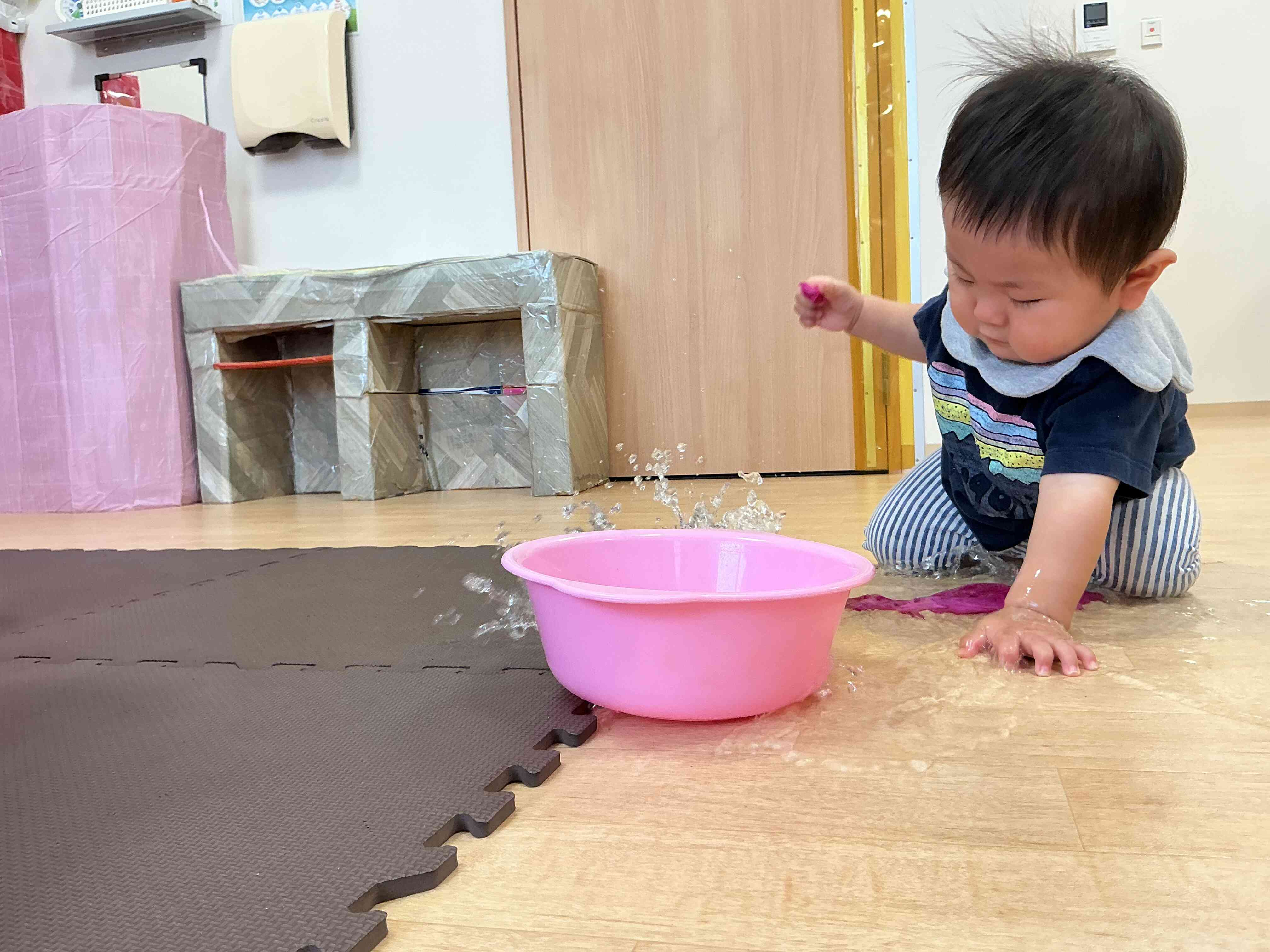 水に触れて遊んだよ！