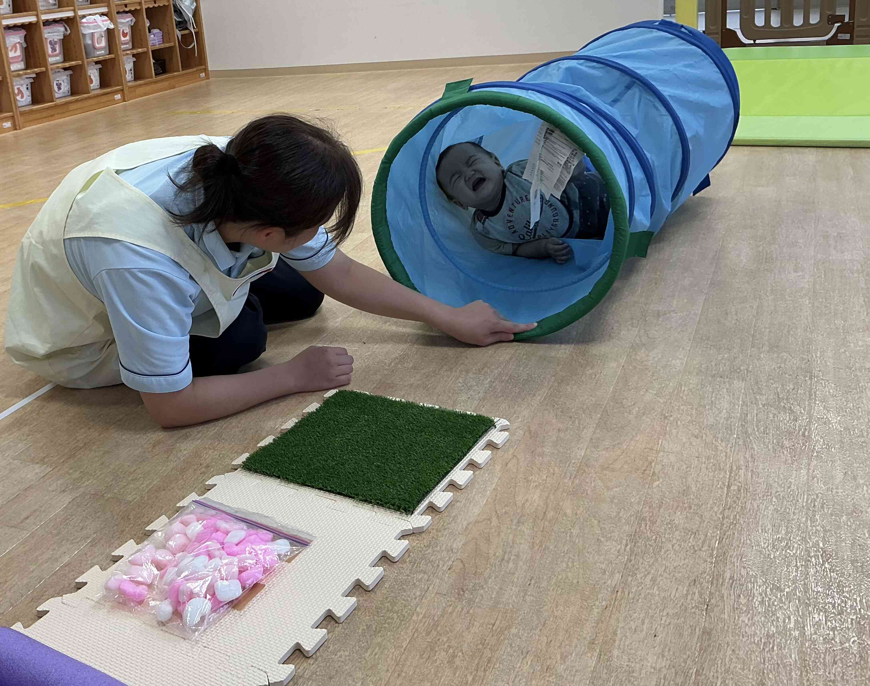 トンネルの中をくぐるよぉ〜!!