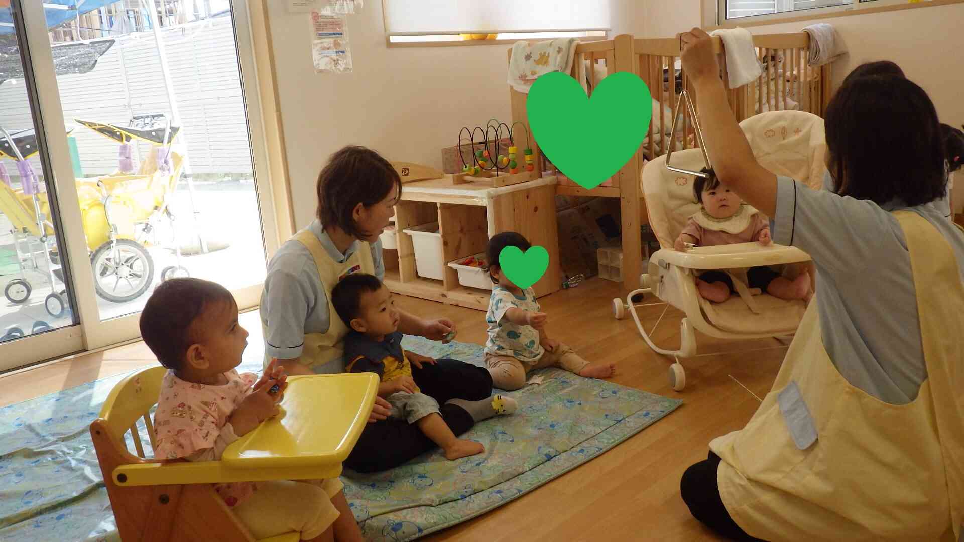 ０歳児ひよこぐみ　♪いちばんぼしを見つけたよ　