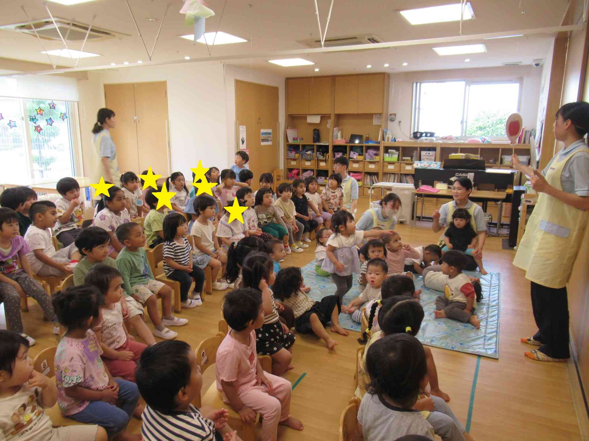 笑顔がいっぱい！保育園の七夕集会
