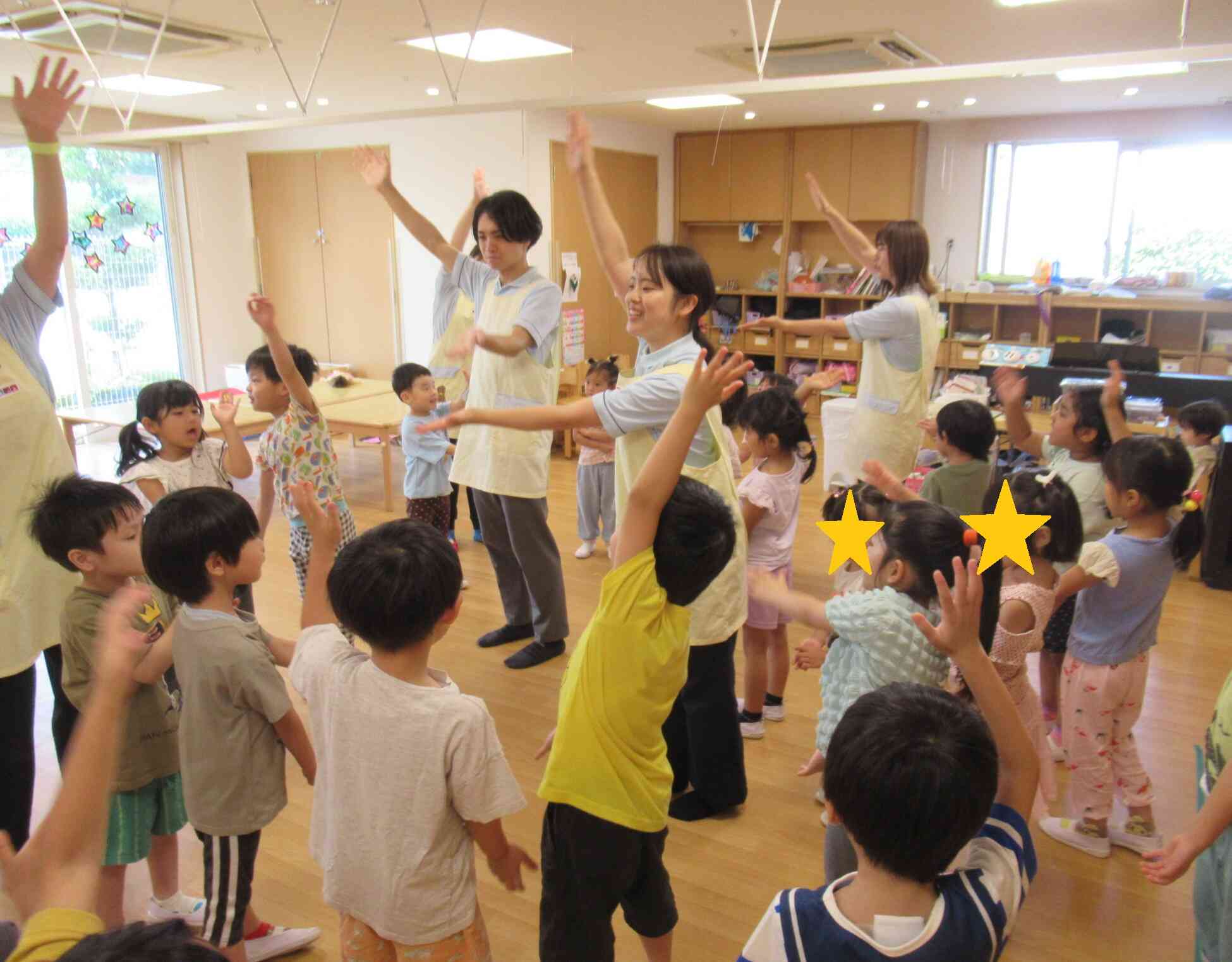 みんなで「ぱっくんちょ！」元気いっぱい踊っています！！
