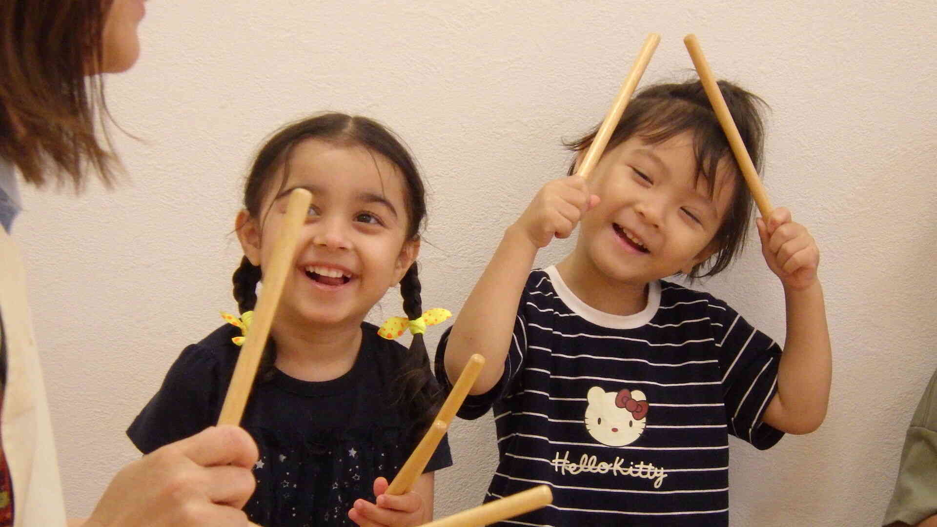 夏！おもいっきりリズム遊び（3.4.5歳児)～友だちと一緒に～