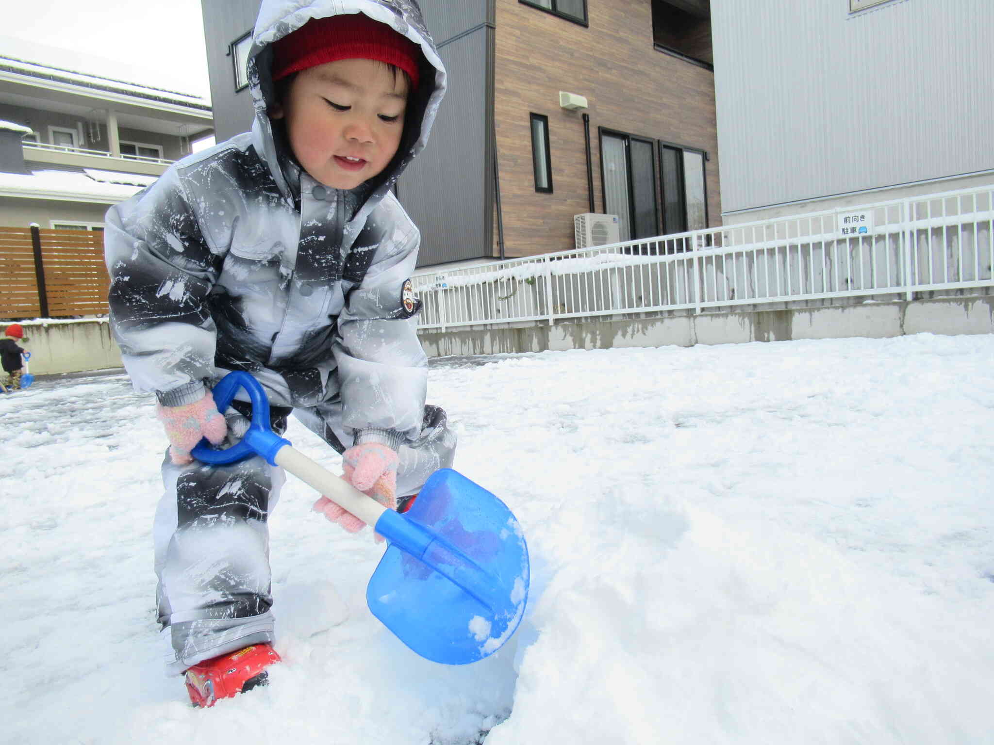 異年齢保育「雪が降ったよ！」｜ニチイキッズ中野保育園｜ニチイキッズ