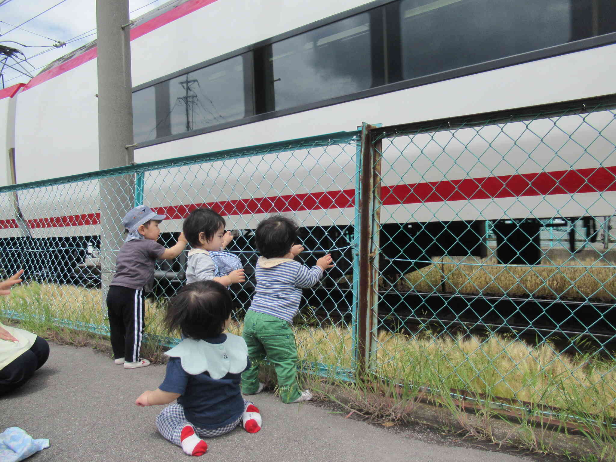 電車バイバーイ！