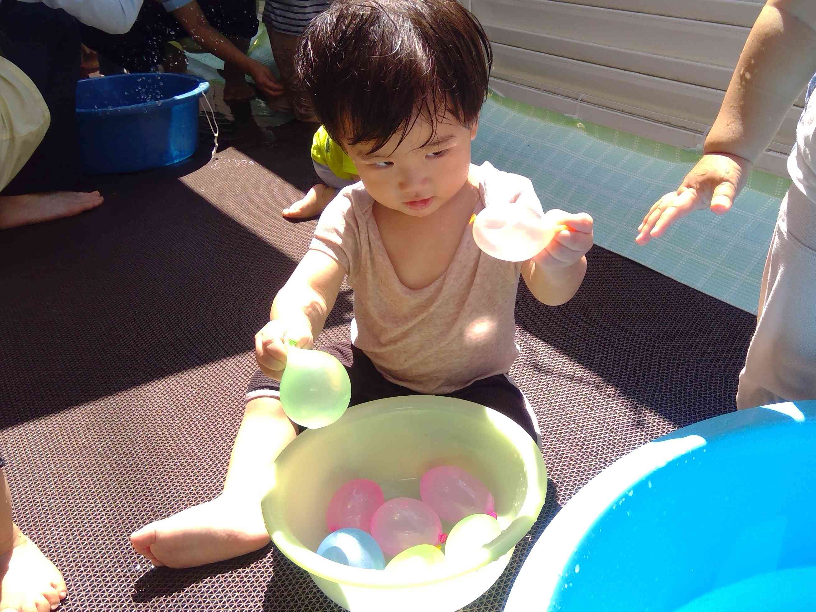 ひよこ組　水風船で遊ぼう♪