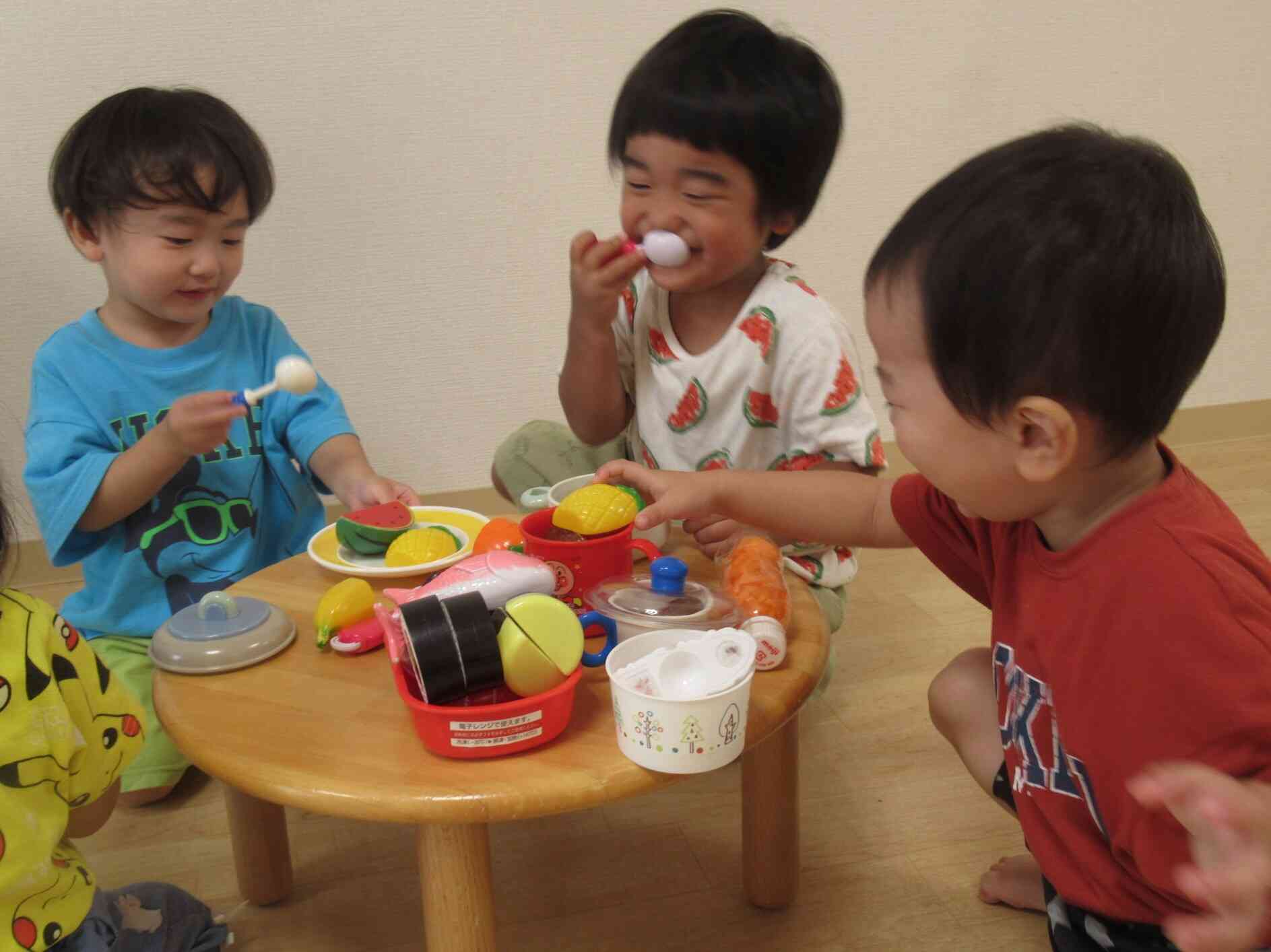 うさぎ組　おままごとで遊ぼう！