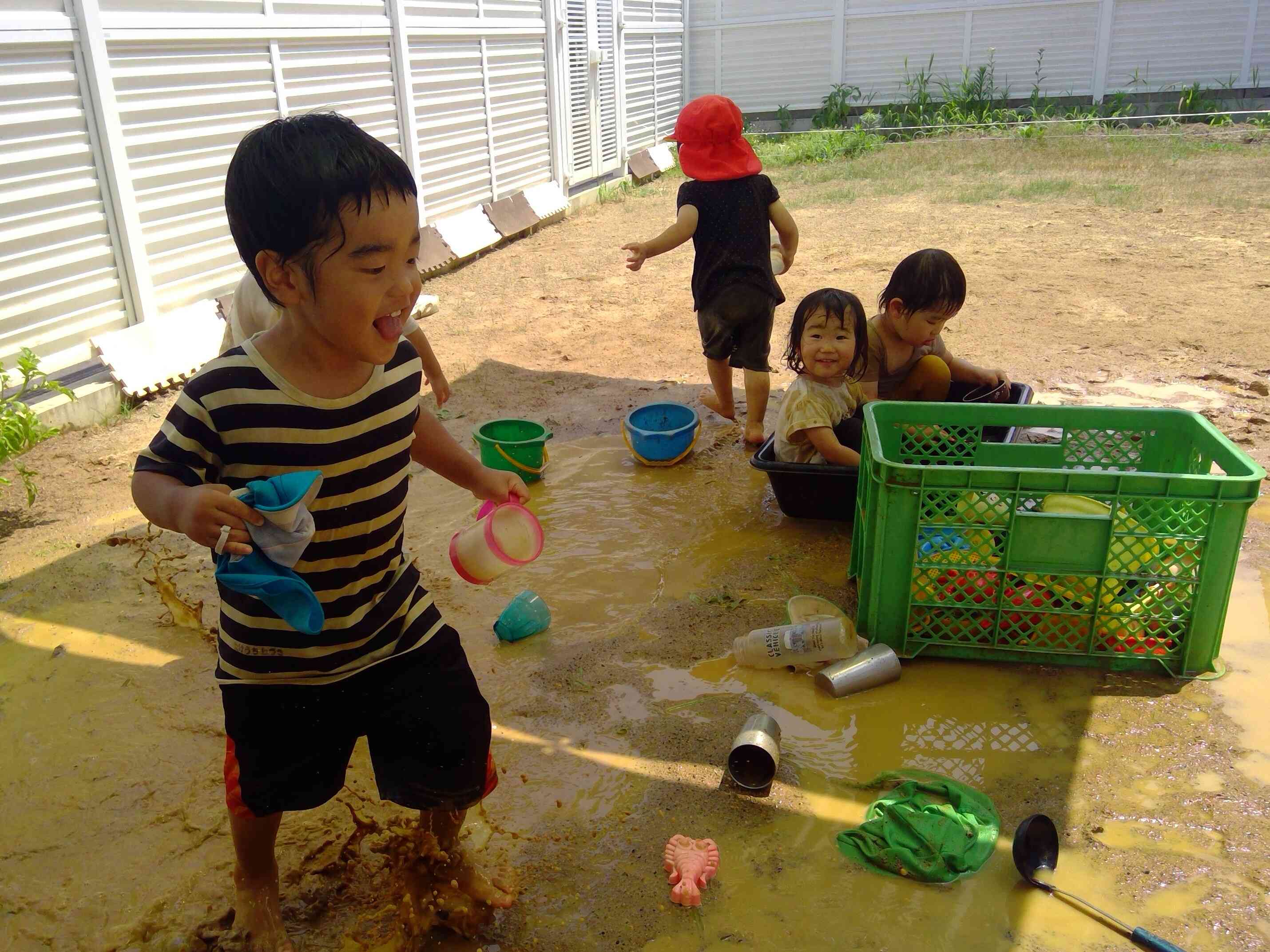 泥の感触も楽しいよ♪