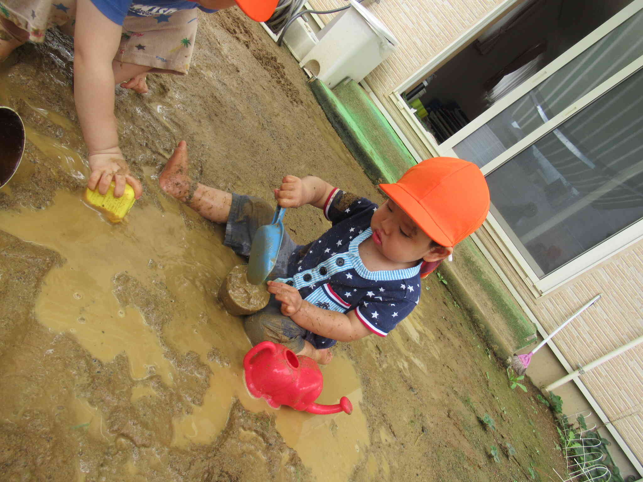 あひる組　久しぶりの泥遊び♪